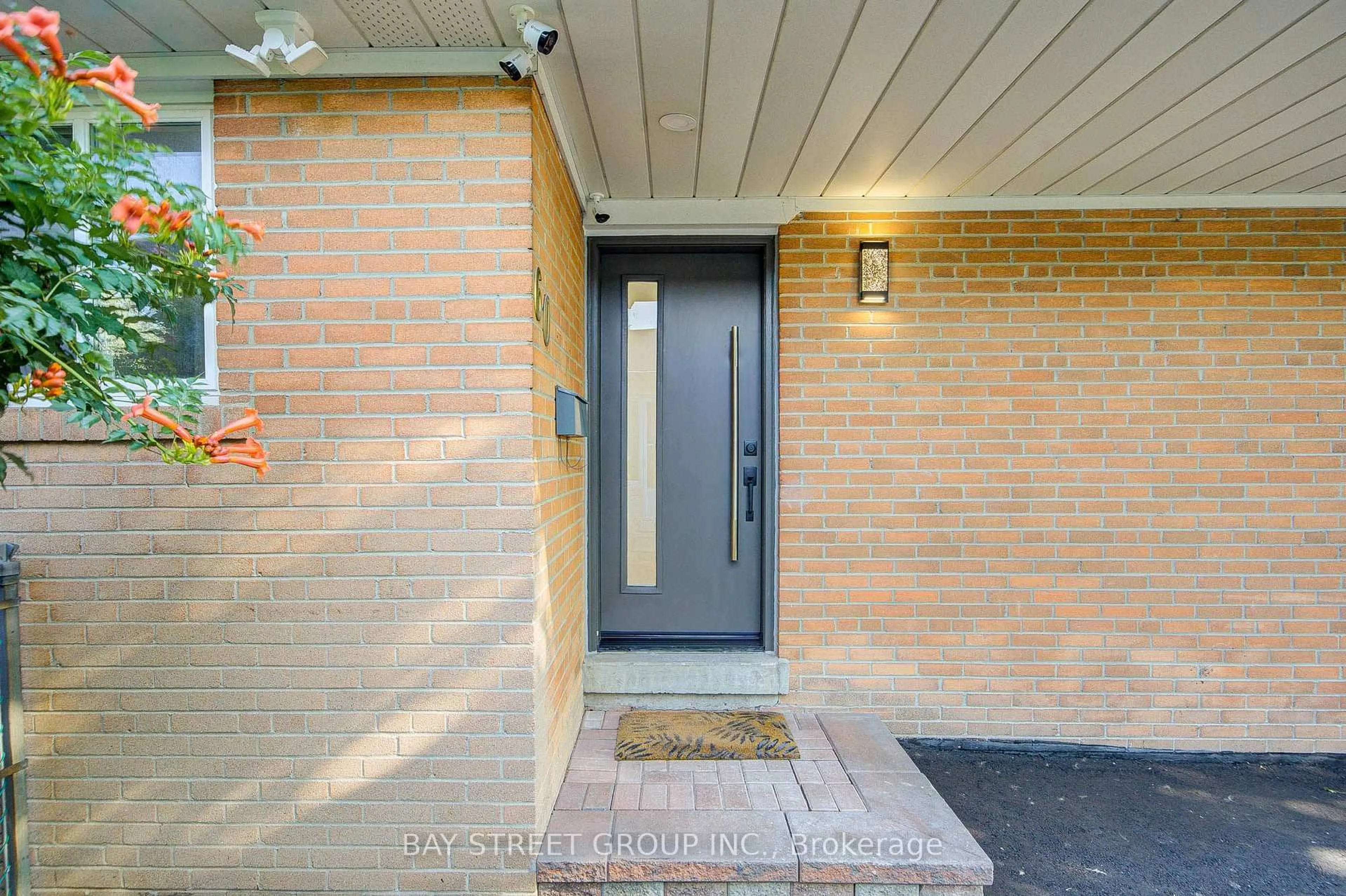 Indoor entryway for 60 Warner Ave, Toronto Ontario M4A 1Z4
