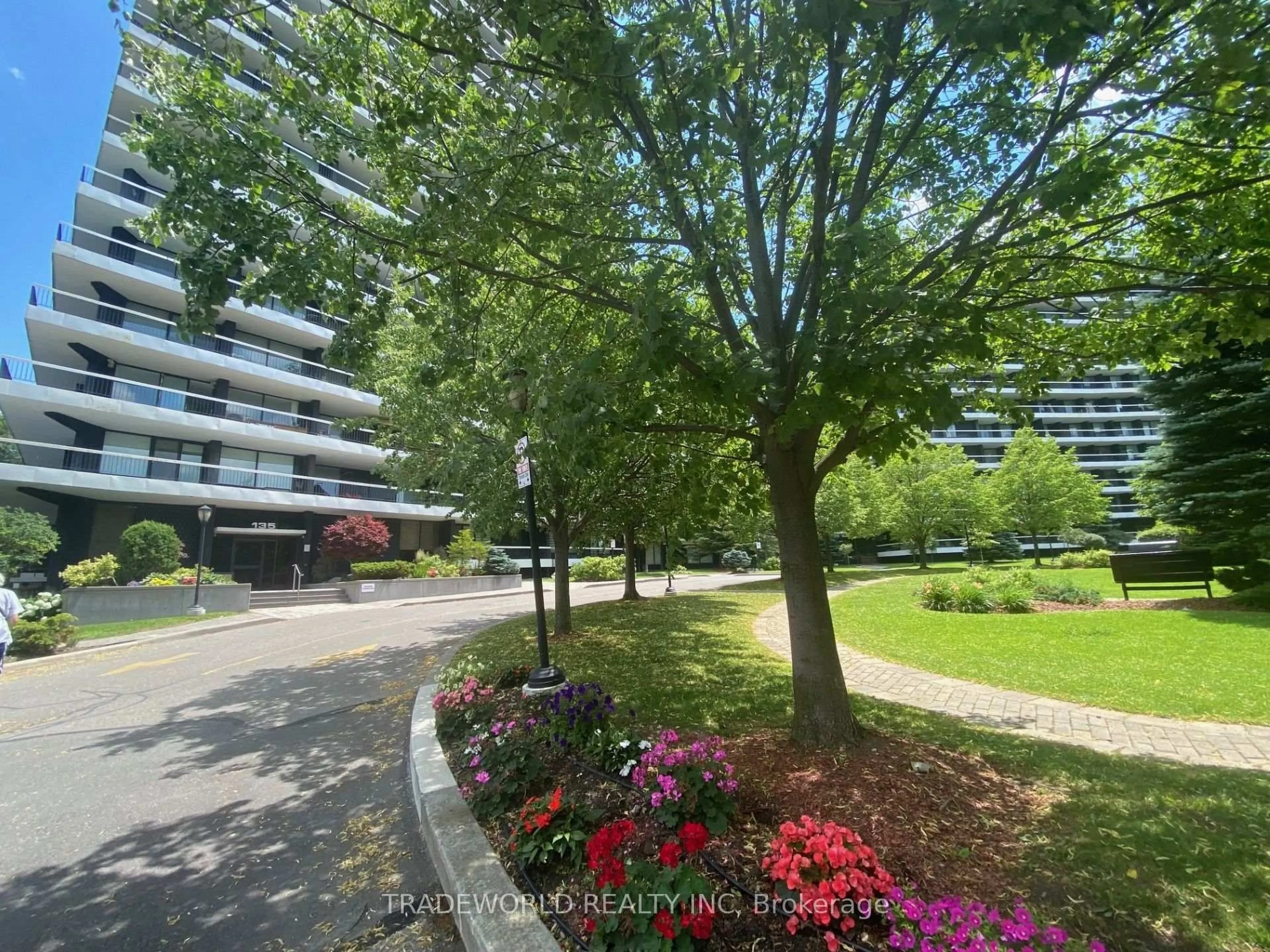 A pic from outside/outdoor area/front of a property/back of a property/a pic from drone, unknown for 135 Antibes Dr #1506, Toronto Ontario M2R 2Z1
