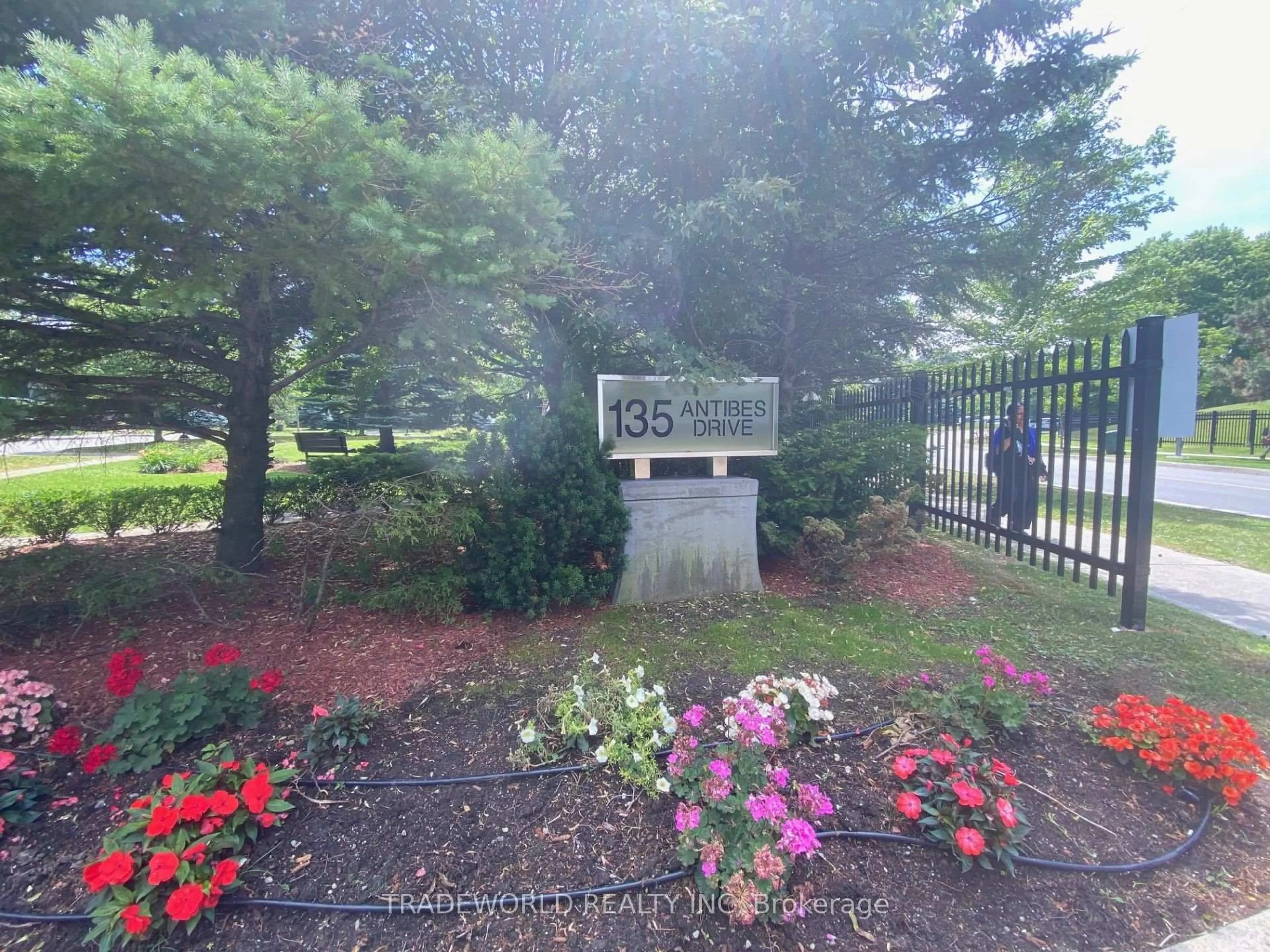 Patio, unknown for 135 Antibes Dr #1506, Toronto Ontario M2R 2Z1
