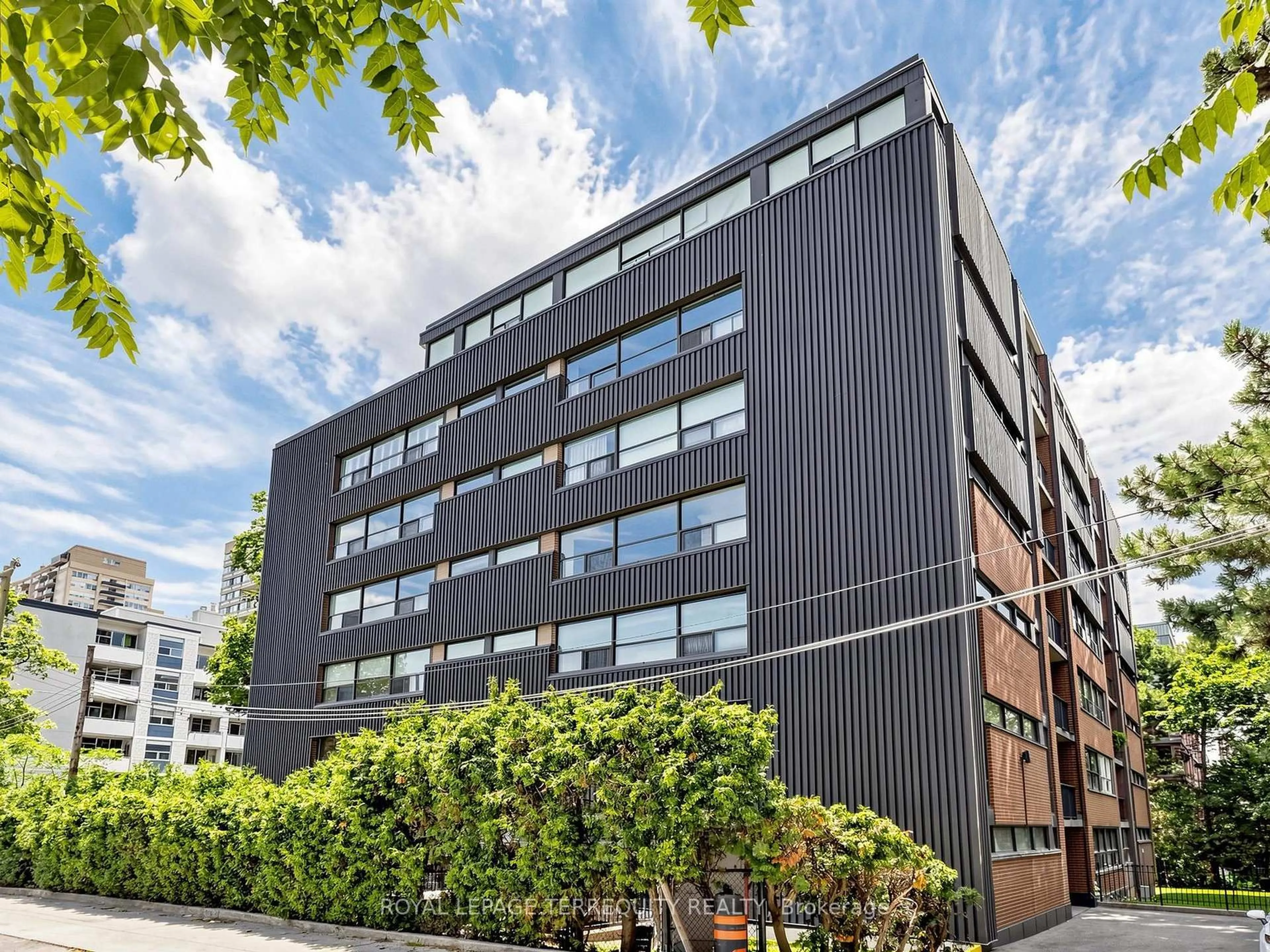 Unknown for 60 Montclair Ave #402, Toronto Ontario M5P 1P7