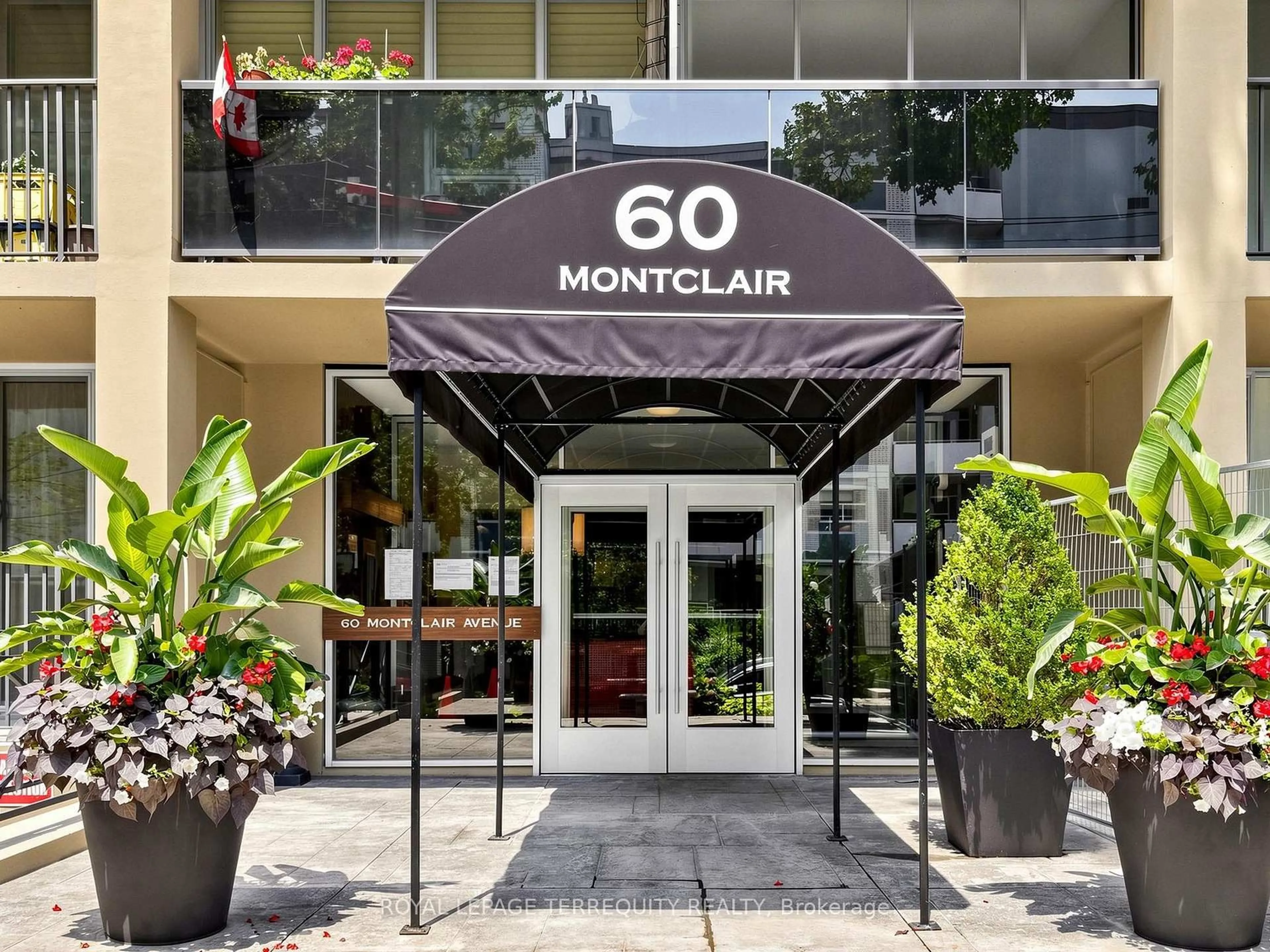 Indoor foyer for 60 Montclair Ave #402, Toronto Ontario M5P 1P7