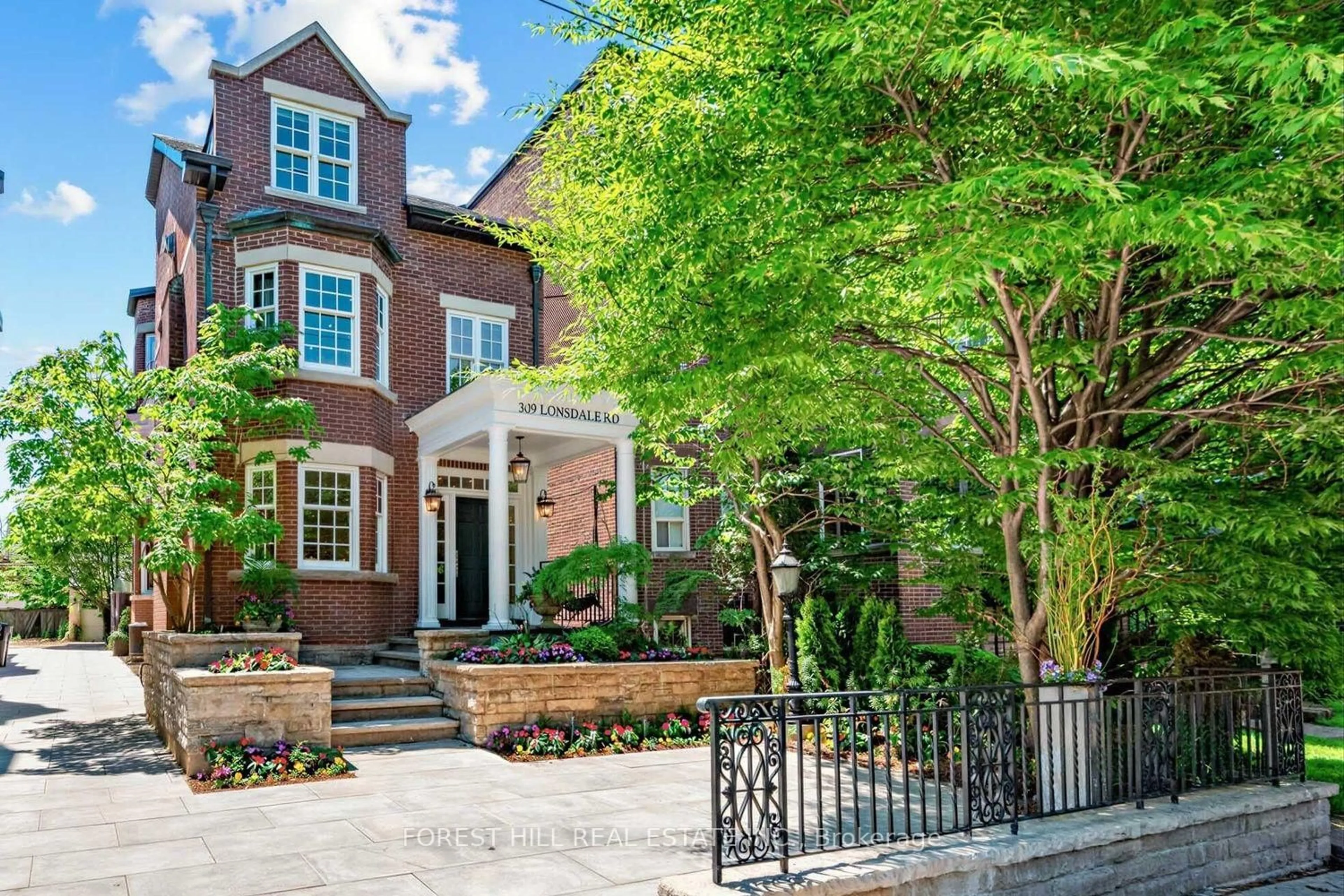 Home with brick exterior material, street for 309 Lonsdale Rd, Toronto Ontario M4V 1X3