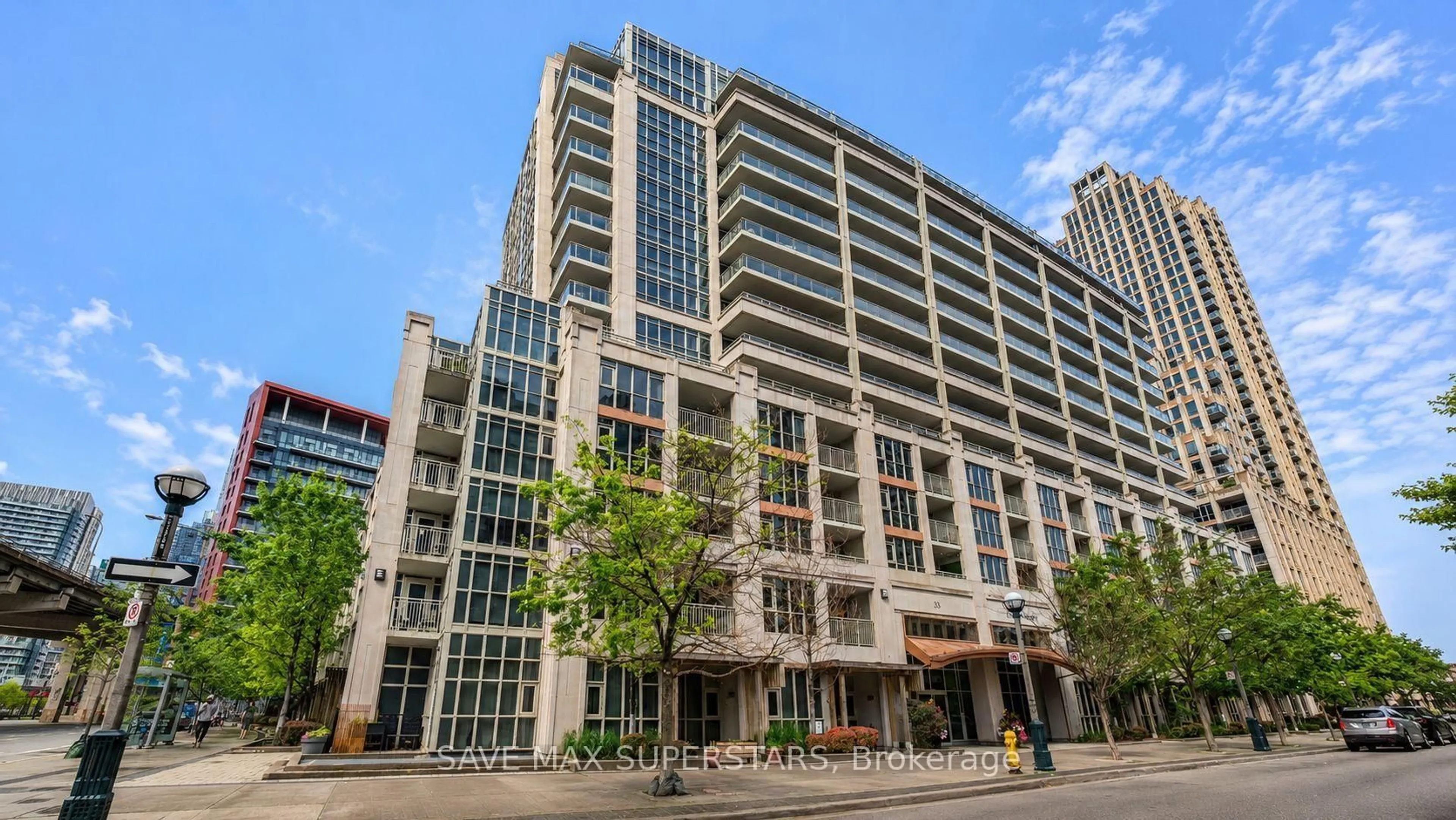 Indoor foyer for 35 Bastion St #714, Toronto Ontario M5V 0C2