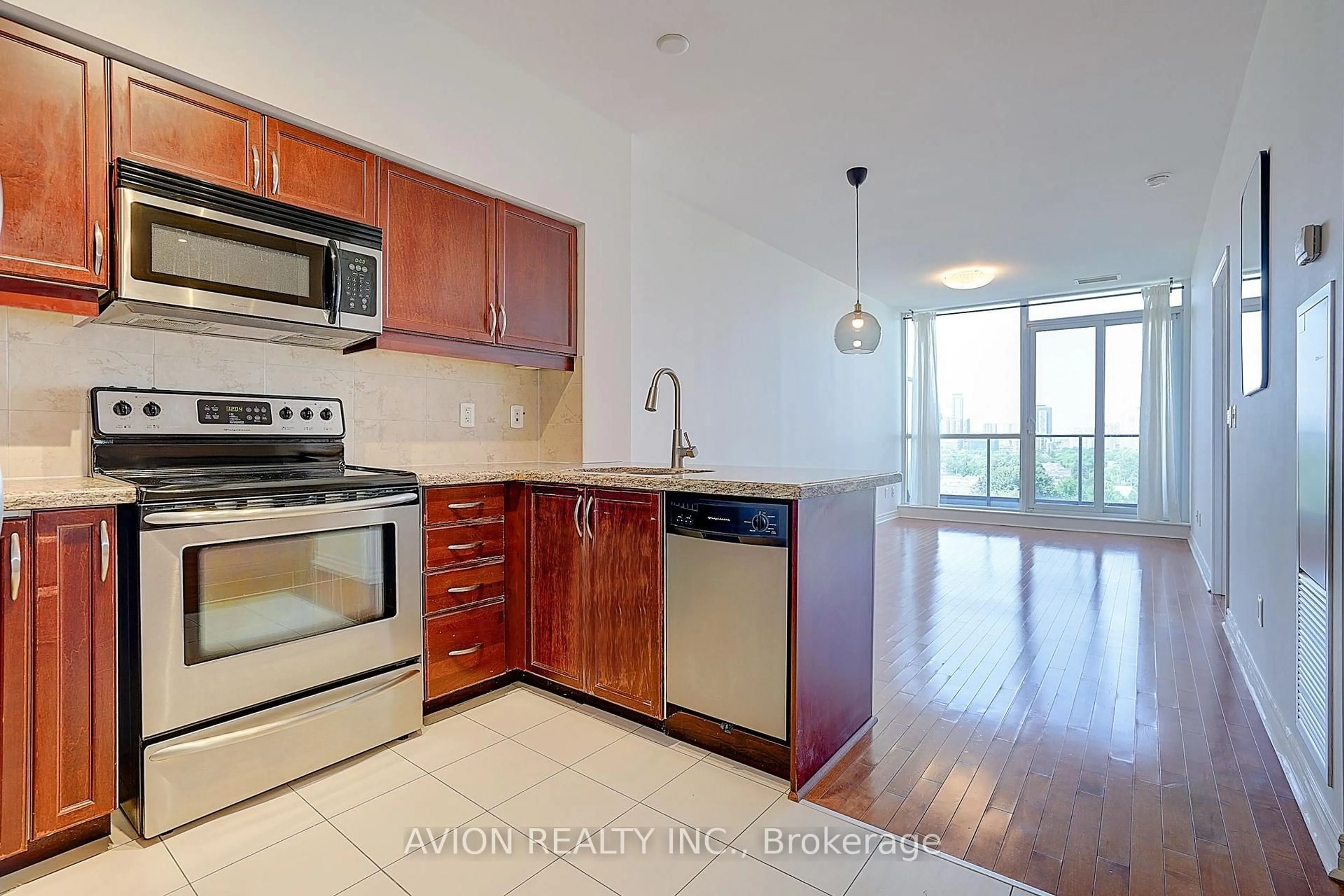 Standard kitchen, unknown for 2885 Bayview Ave #808, Toronto Ontario M2K 0A3