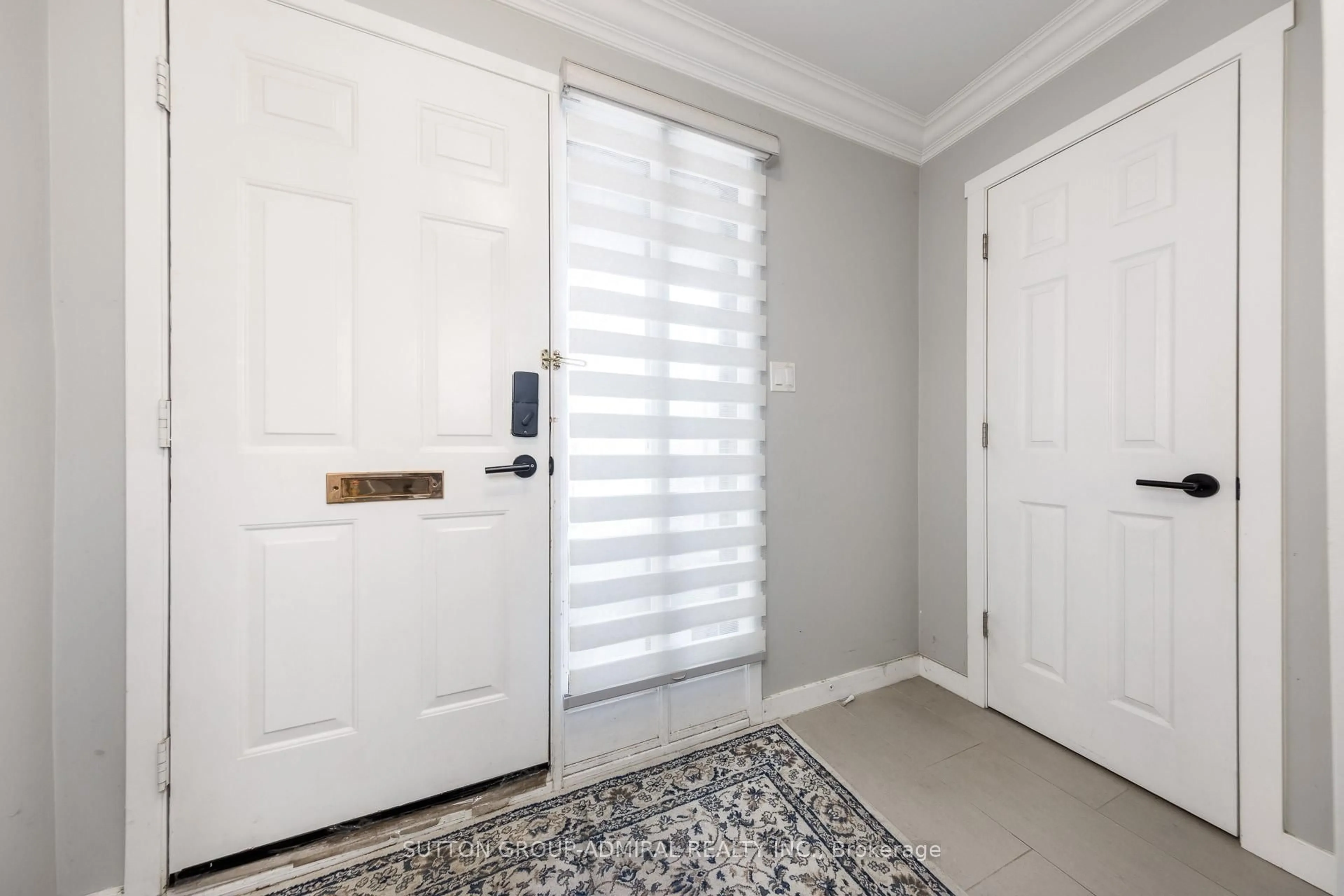 Indoor entryway for 108 English Ivy Way, Toronto Ontario M3H 3M4