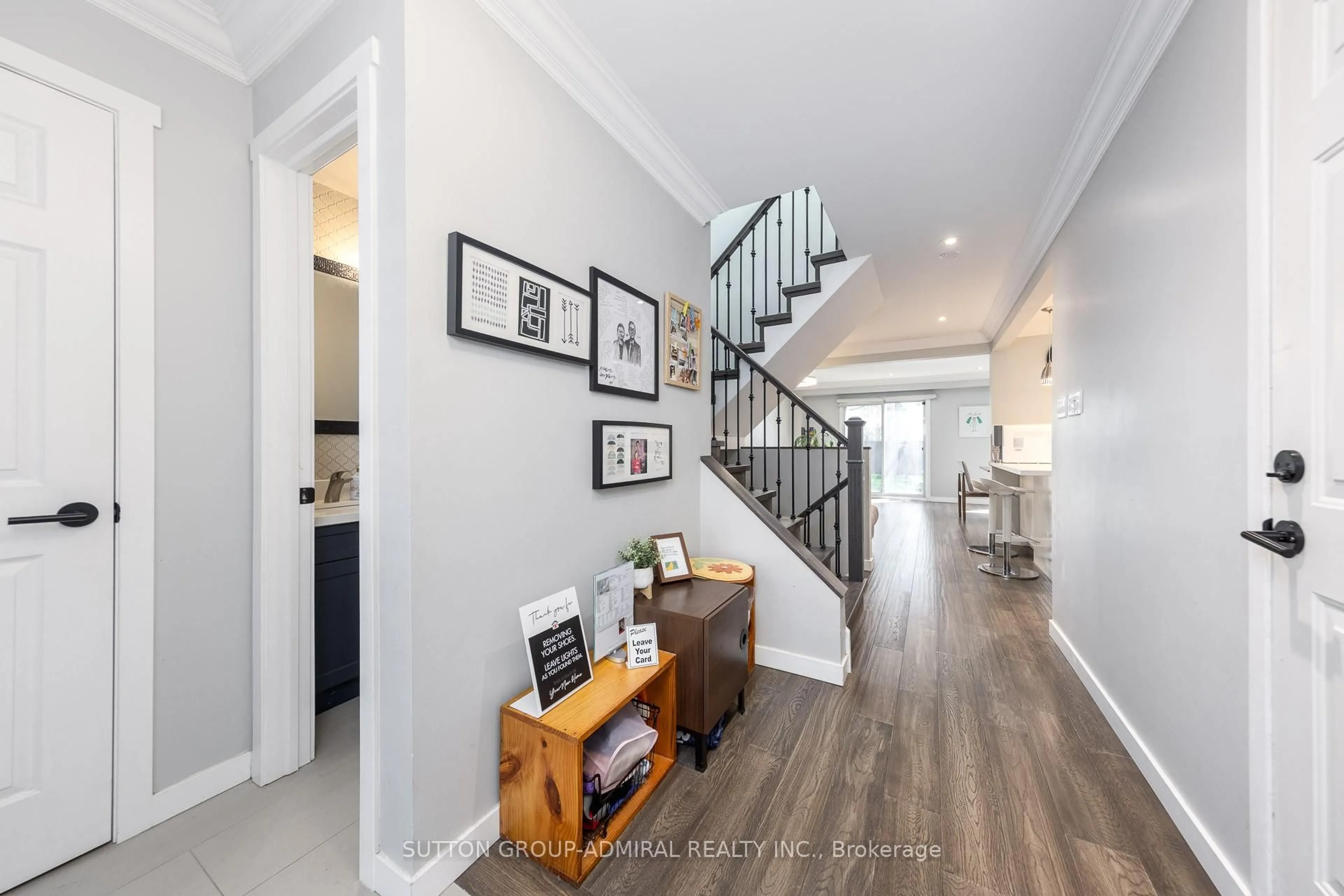 Indoor entryway for 108 English Ivy Way, Toronto Ontario M3H 3M4