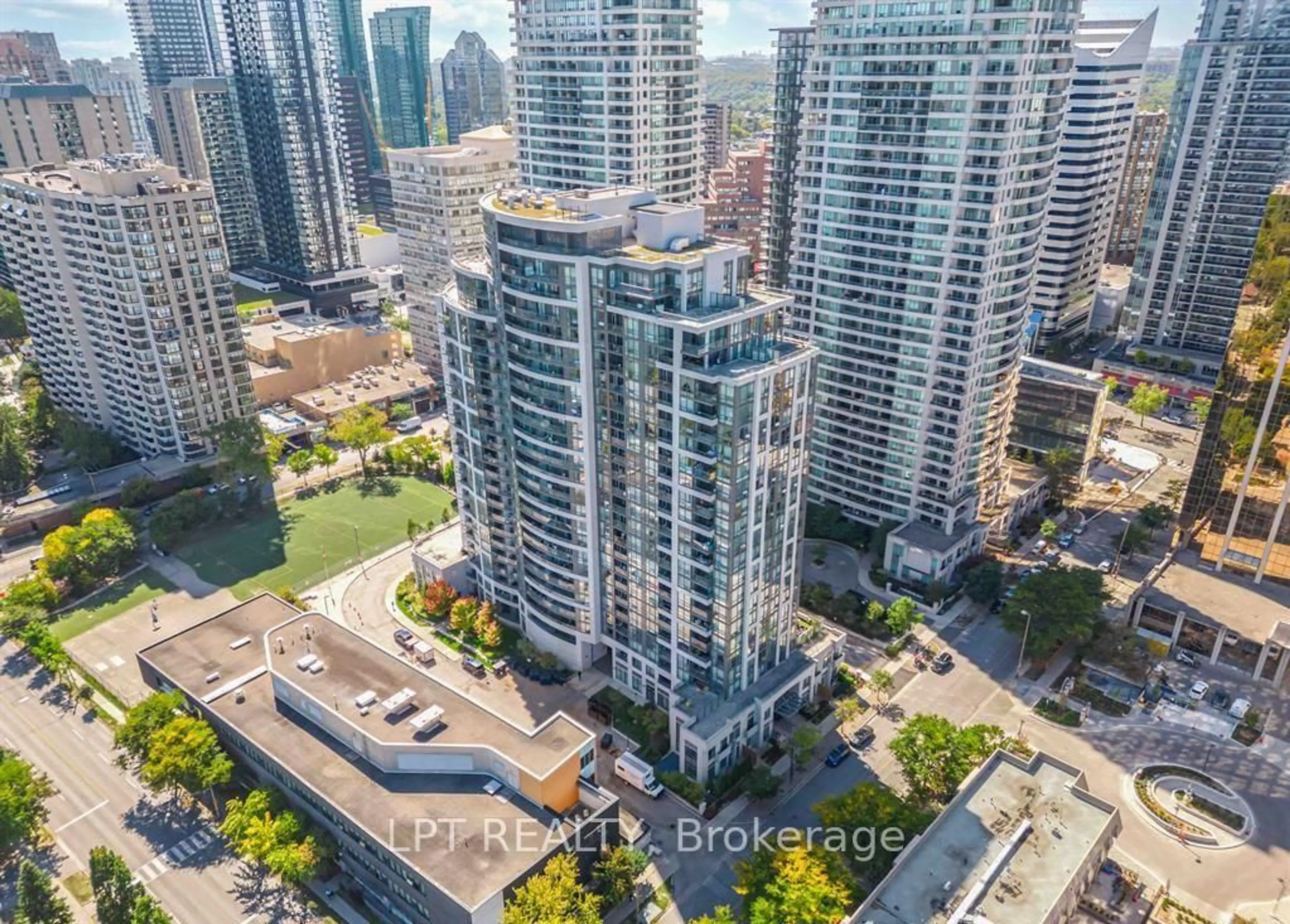 A pic from outside/outdoor area/front of a property/back of a property/a pic from drone, city buildings view from balcony for 35 Hollywood Ave #1706, Toronto Ontario M2N 0A9