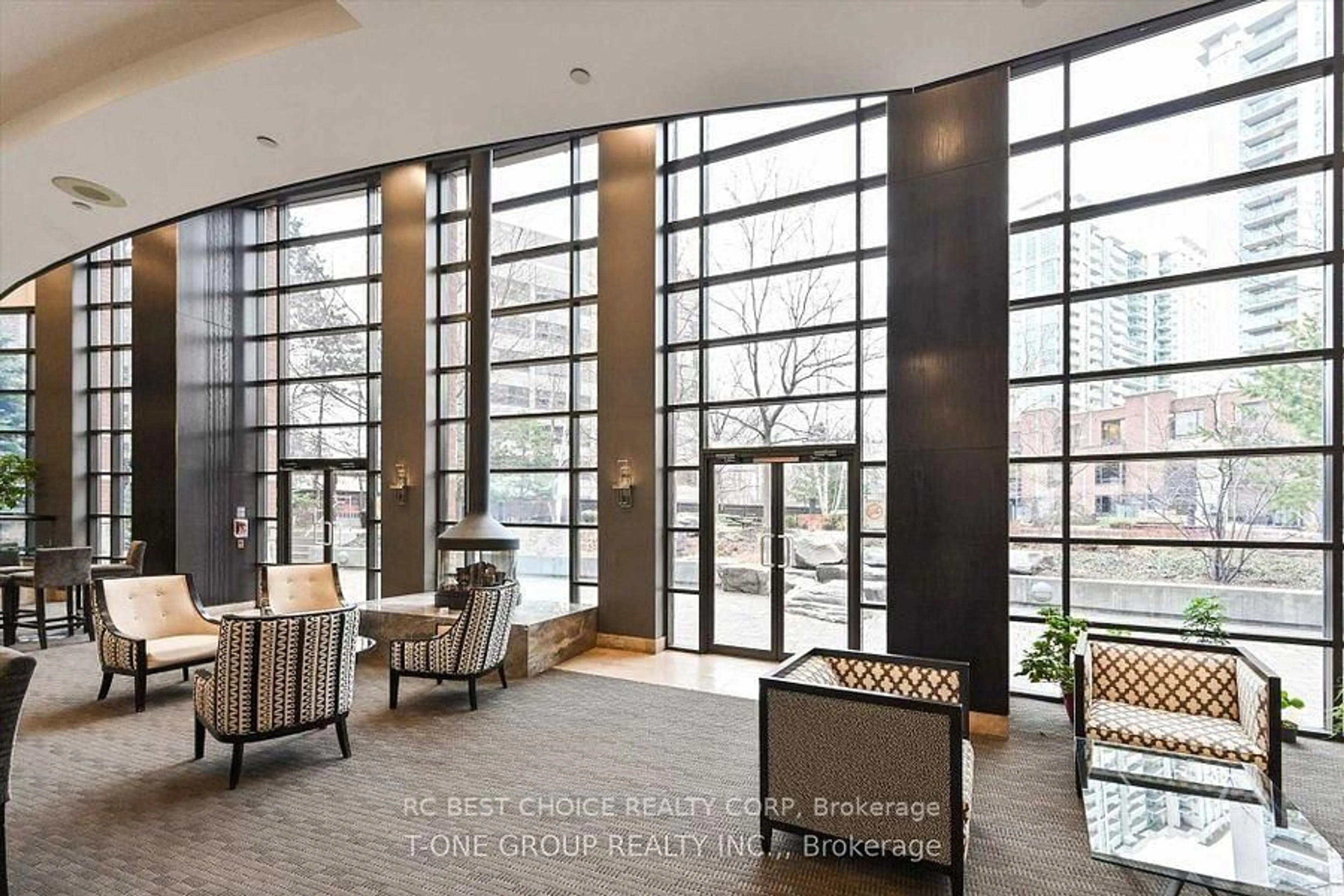 Indoor foyer for 33 Sheppard Ave #611, Toronto Ontario M2N 7K1