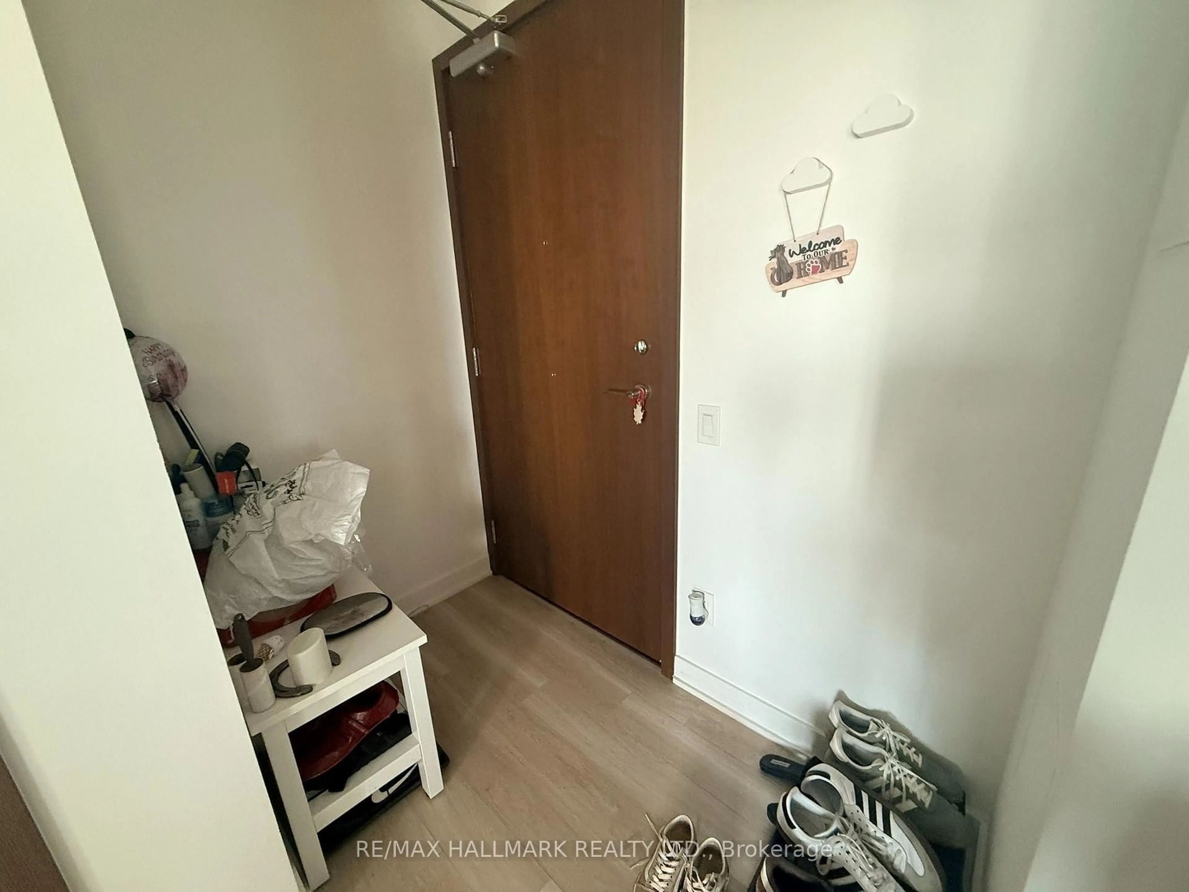 A pic of a room for 17 Bathurst St #3206, Toronto Ontario M5V 0N1