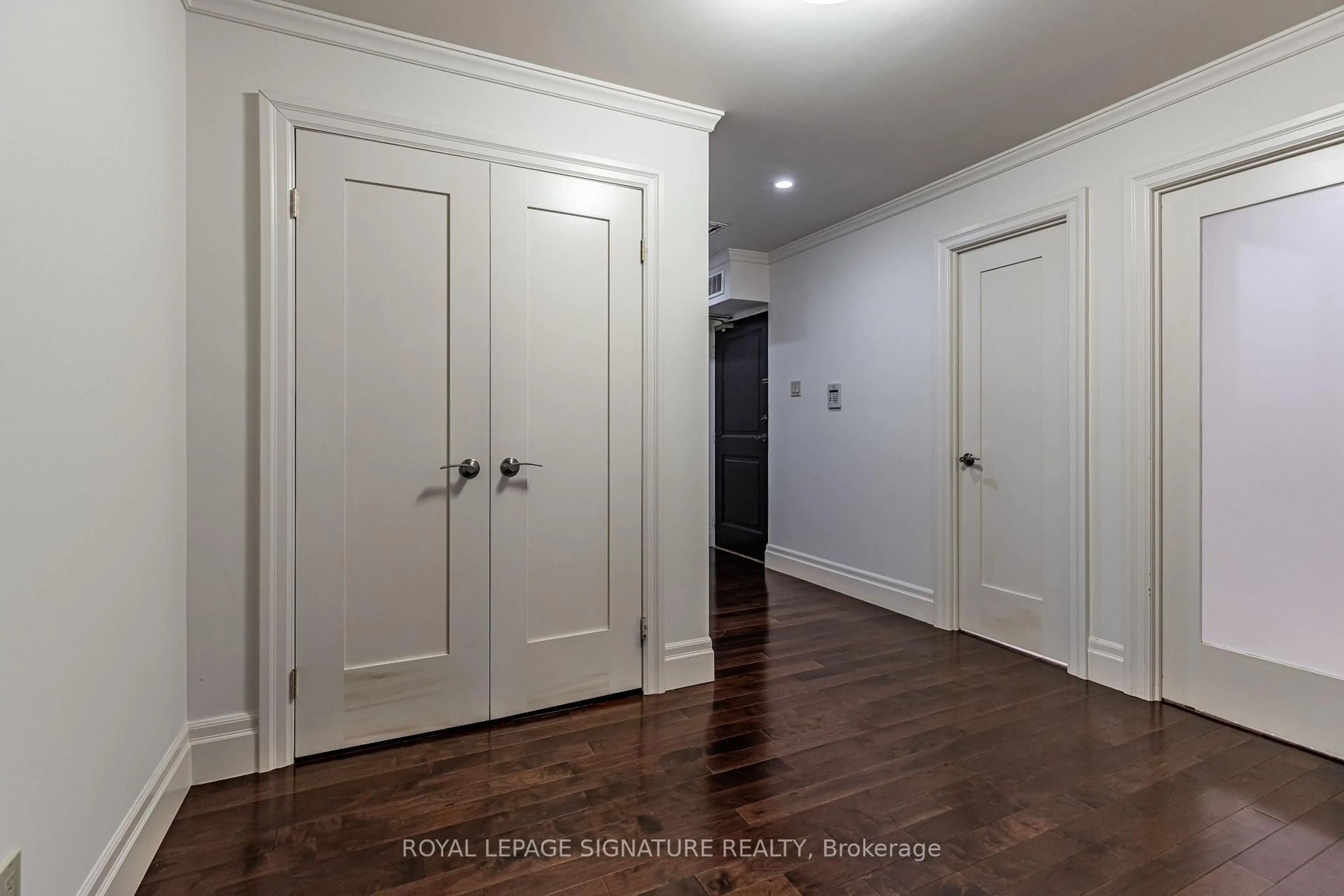 A pic of a room for 30 Wellington St #2202, Toronto Ontario M5E 1S3