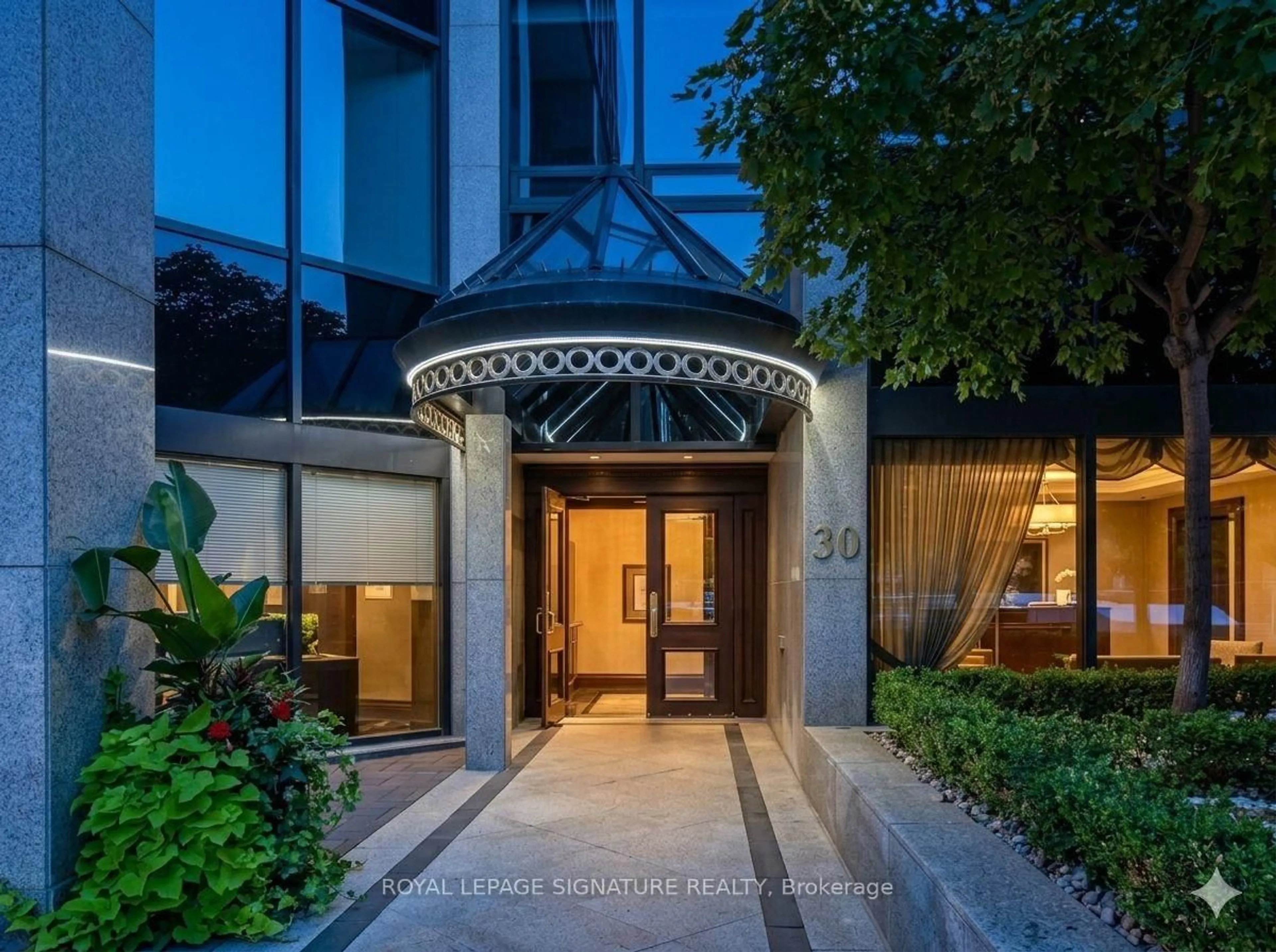 Indoor foyer for 30 Wellington St #2202, Toronto Ontario M5E 1S3