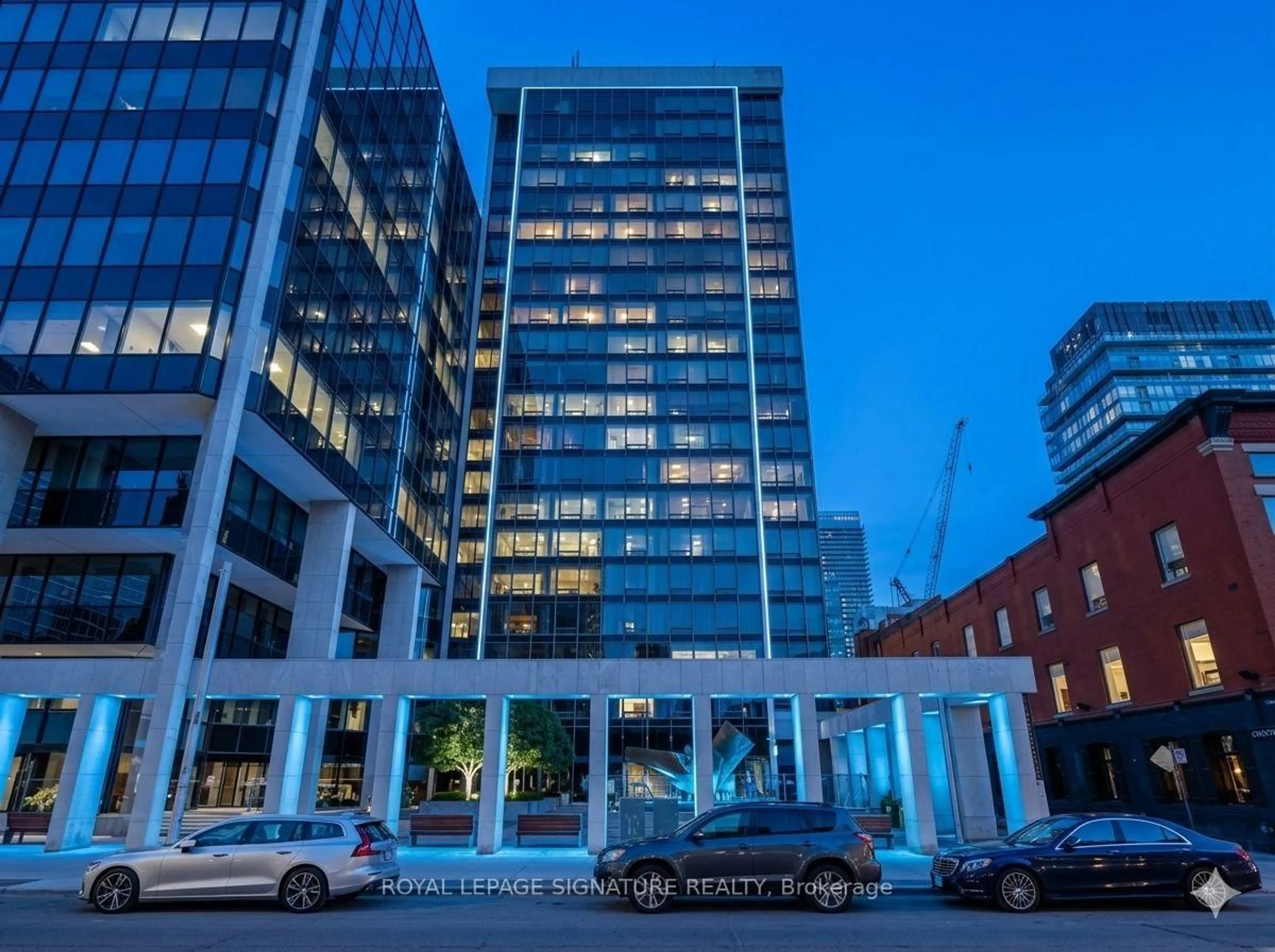 Indoor foyer for 30 Wellington St #2202, Toronto Ontario M5E 1S3