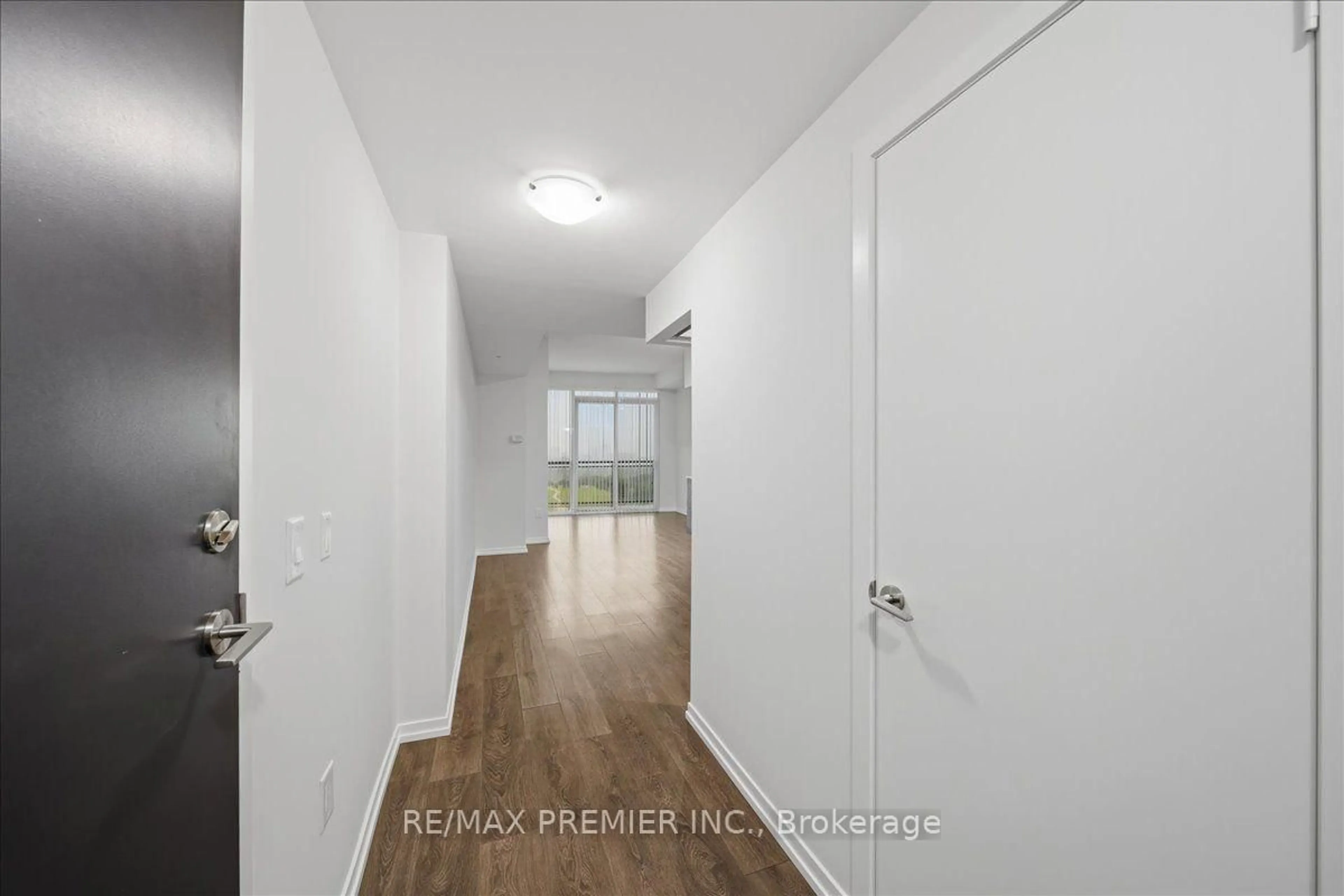 Indoor entryway for 3237 Bayview Ave #1306, Toronto Ontario M2K 2J7