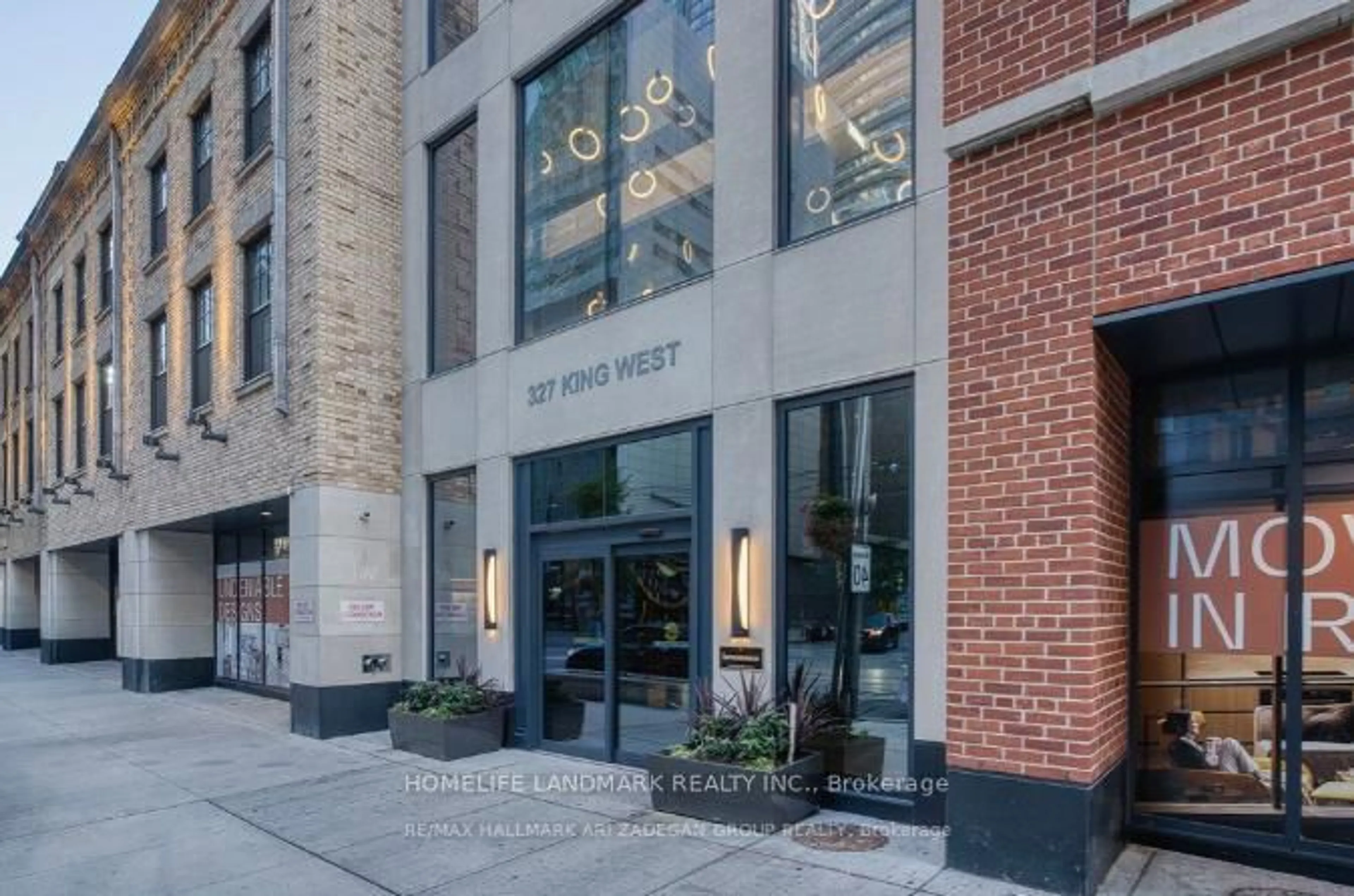 Unknown for 327 King St #805, Toronto Ontario M5V 0W7