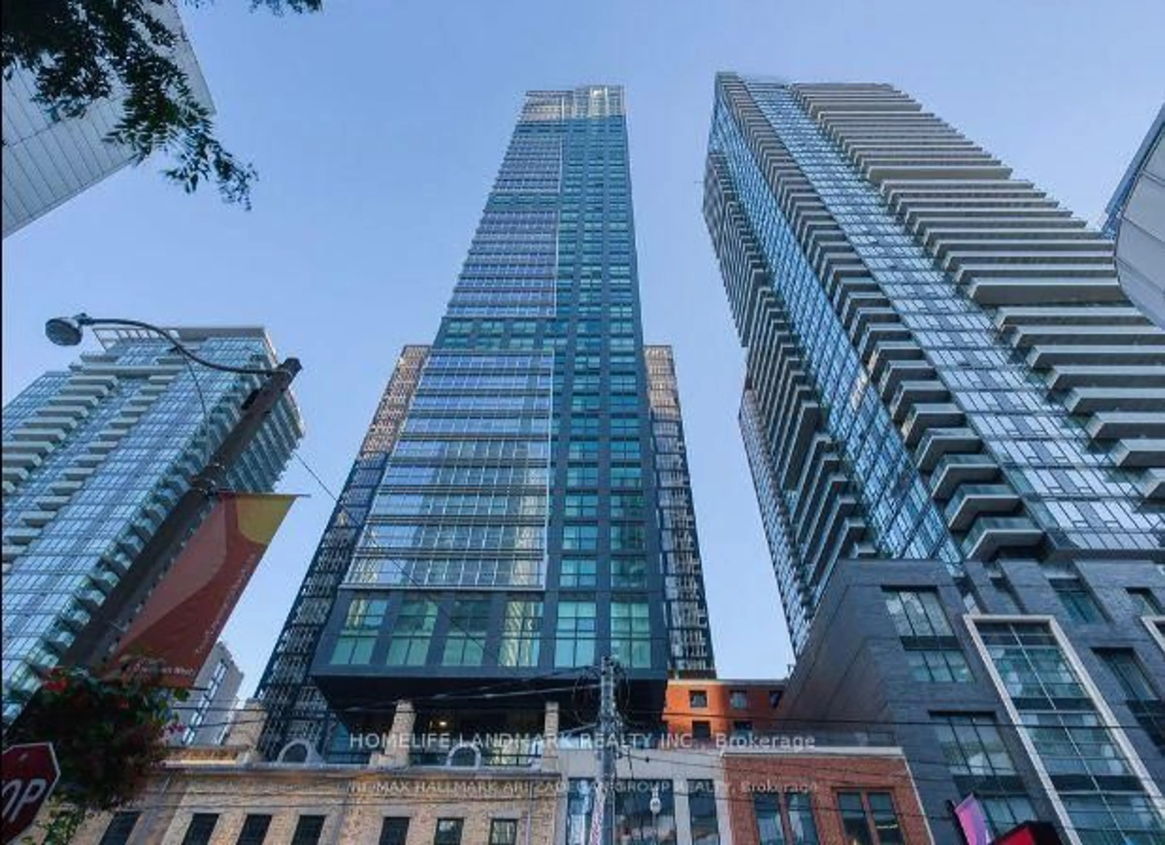 Unknown for 327 King St #805, Toronto Ontario M5V 0W7
