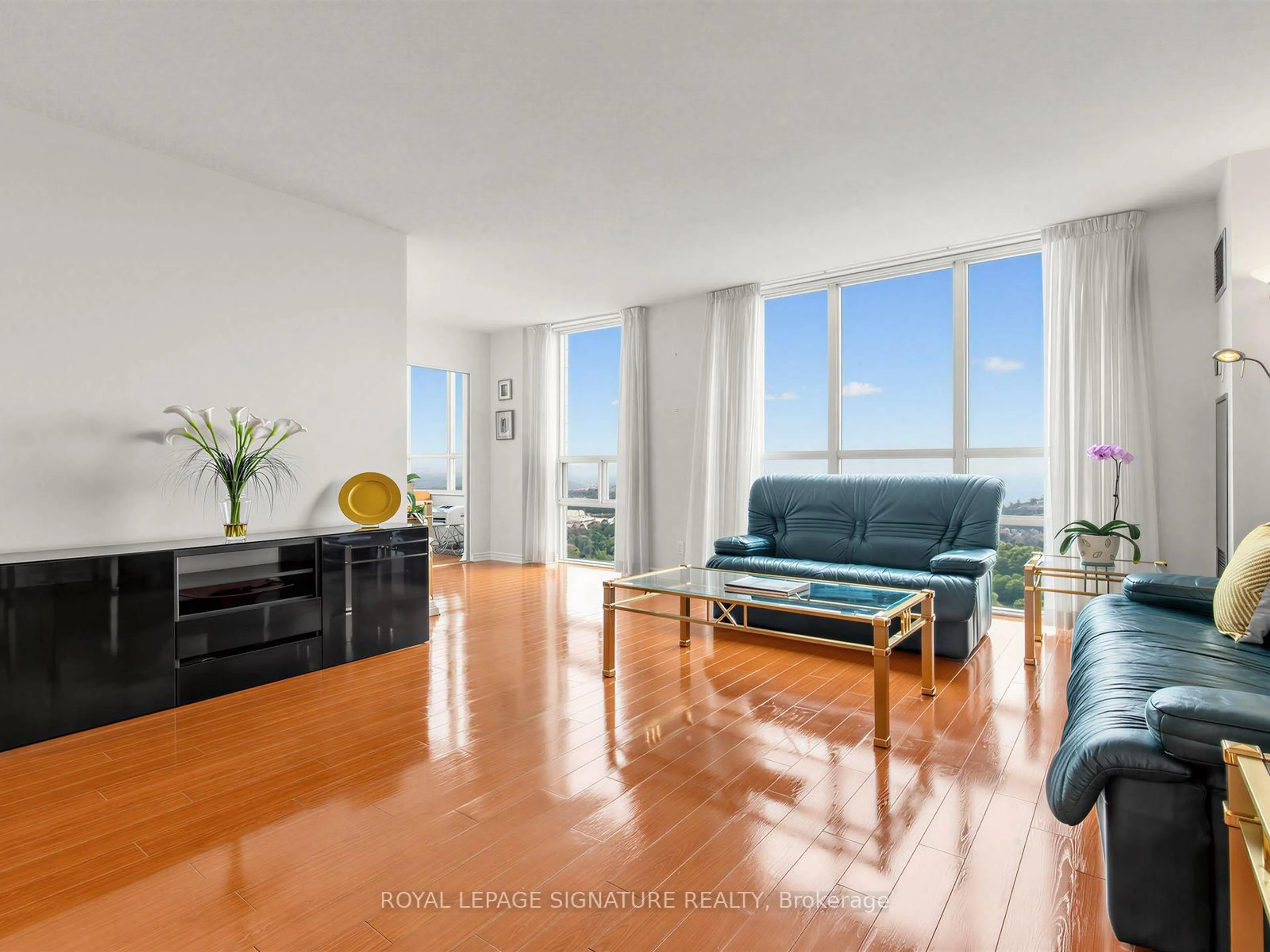 Living room with furniture, unknown for 205 Wynford Dr #2204, Toronto Ontario M3C 3P4