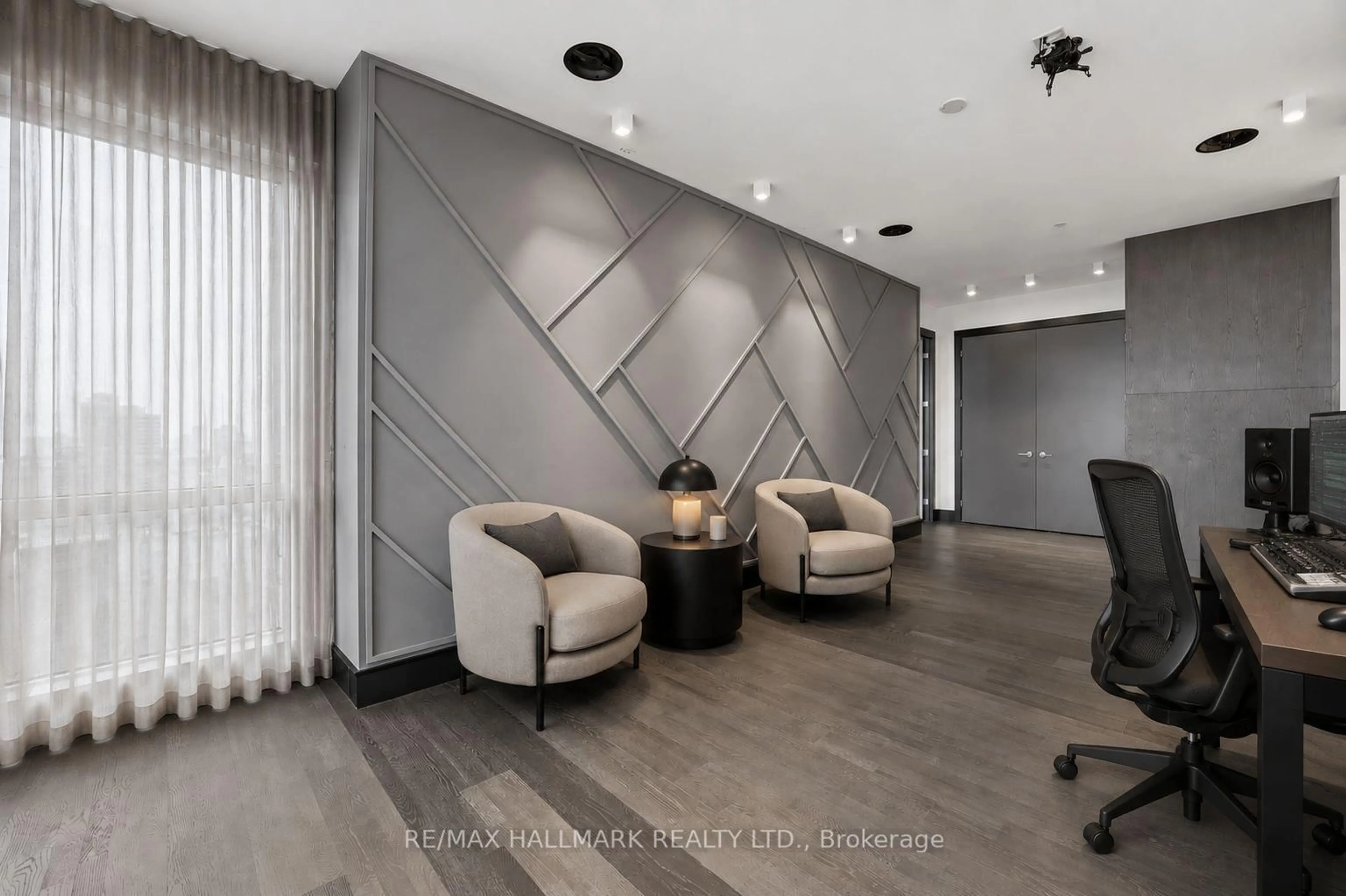 Unknown for 199 Richmond St #PH101, Toronto Ontario M5V 0H4