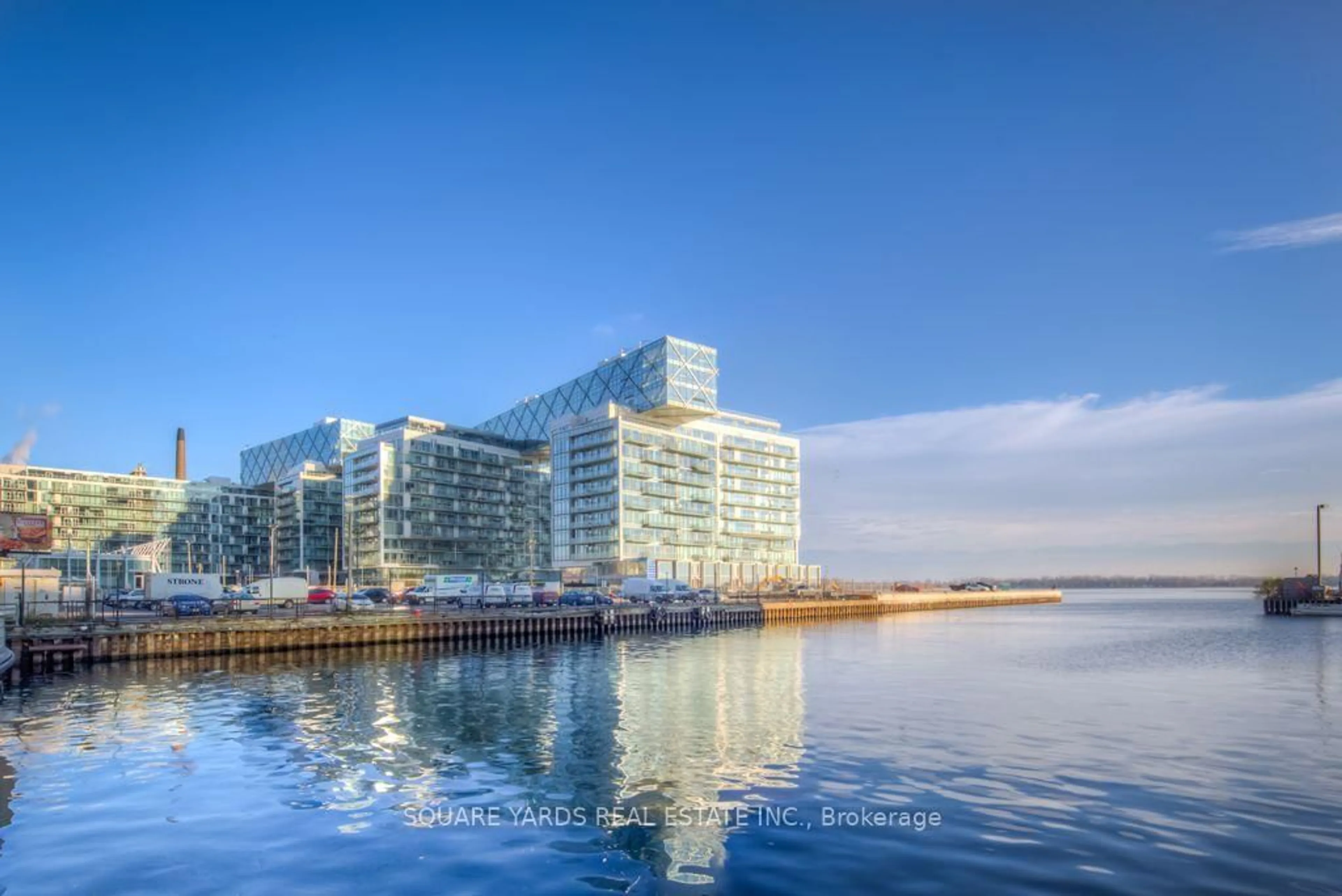 Blurry image for 39 Queens Quay #302, Toronto Ontario M5E 0A5