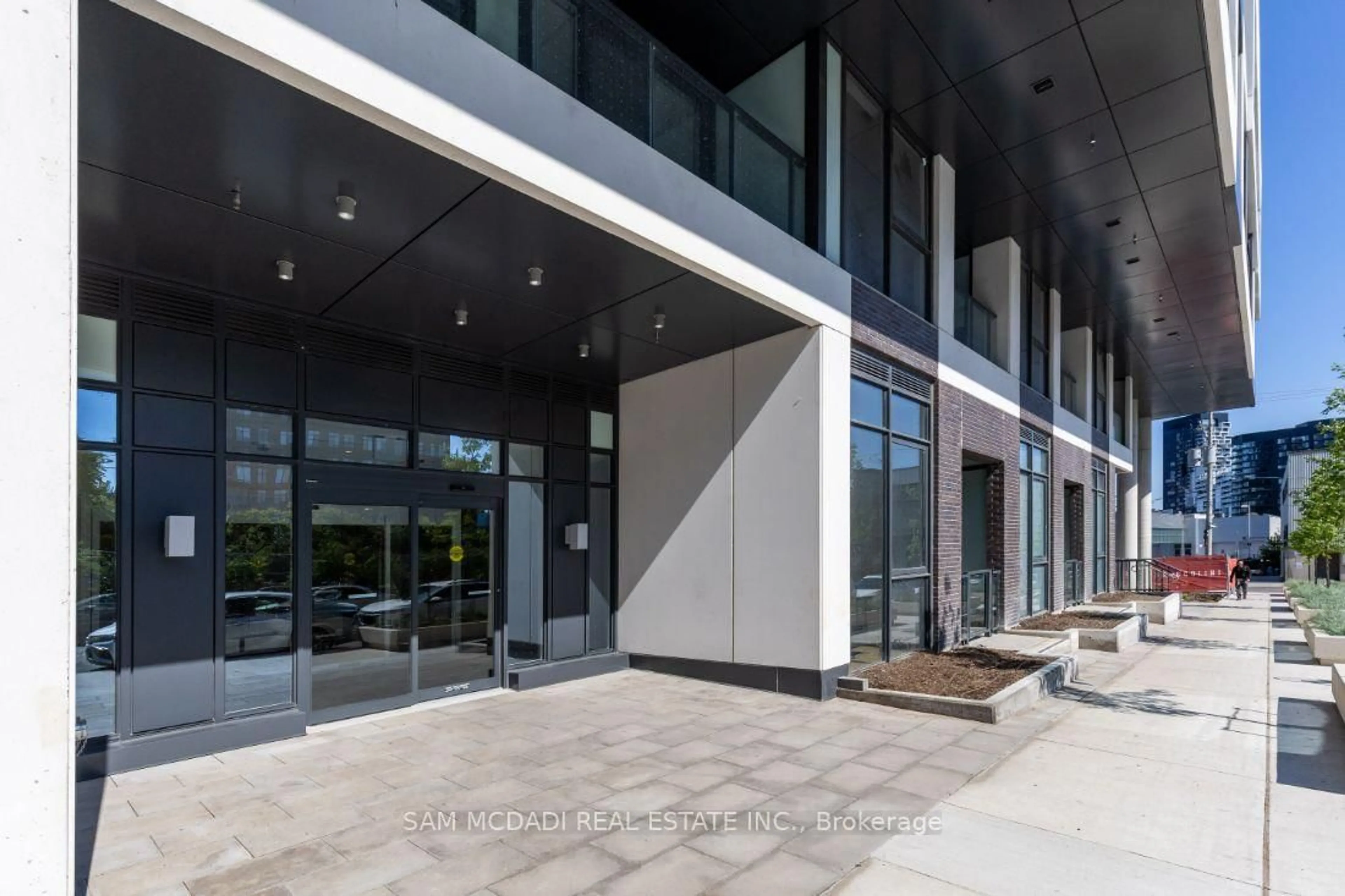 Indoor foyer for 5 Defries St #801, Toronto Ontario M5A 0W7