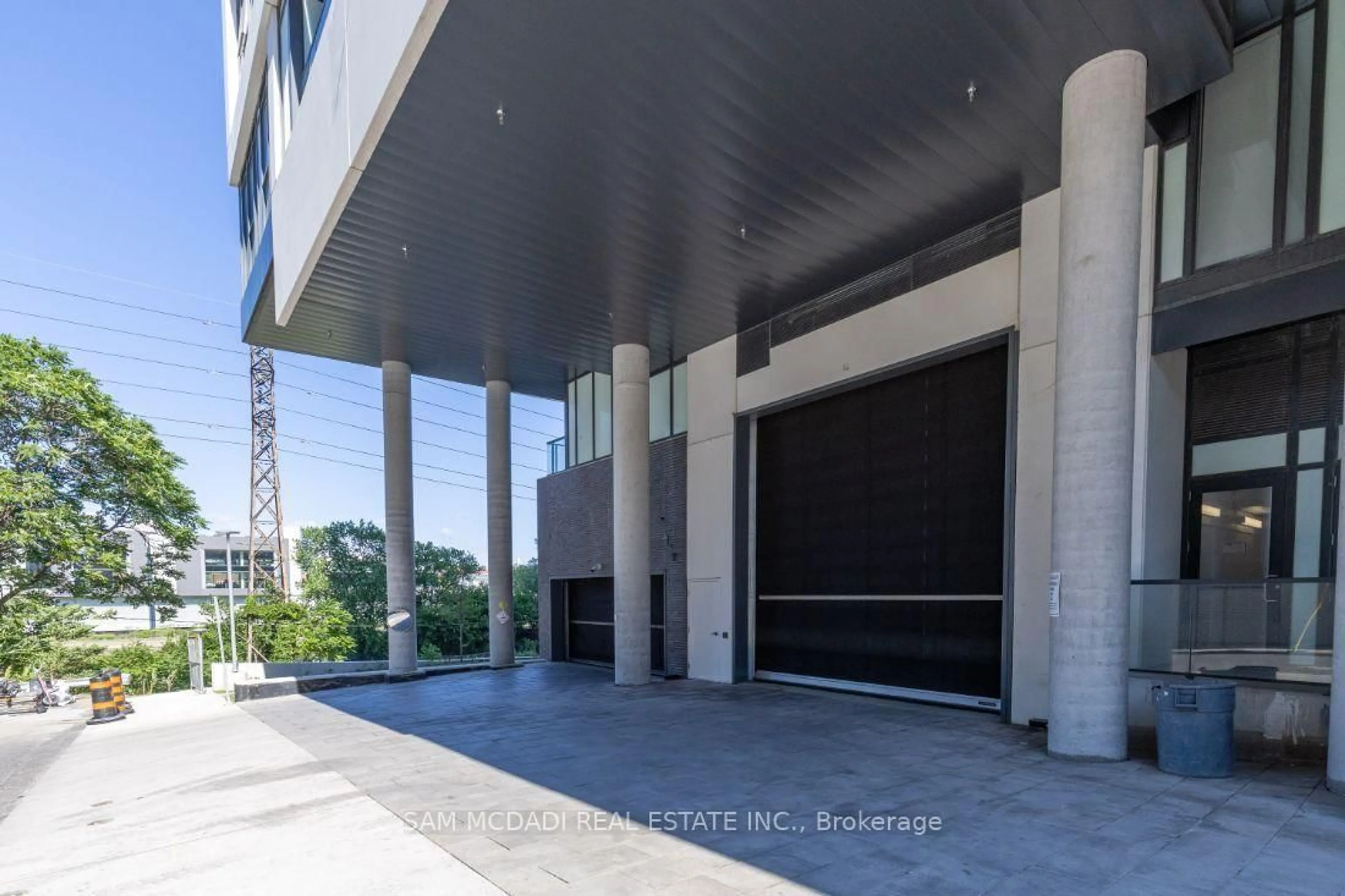 Indoor foyer for 5 Defries St #801, Toronto Ontario M5A 0W7