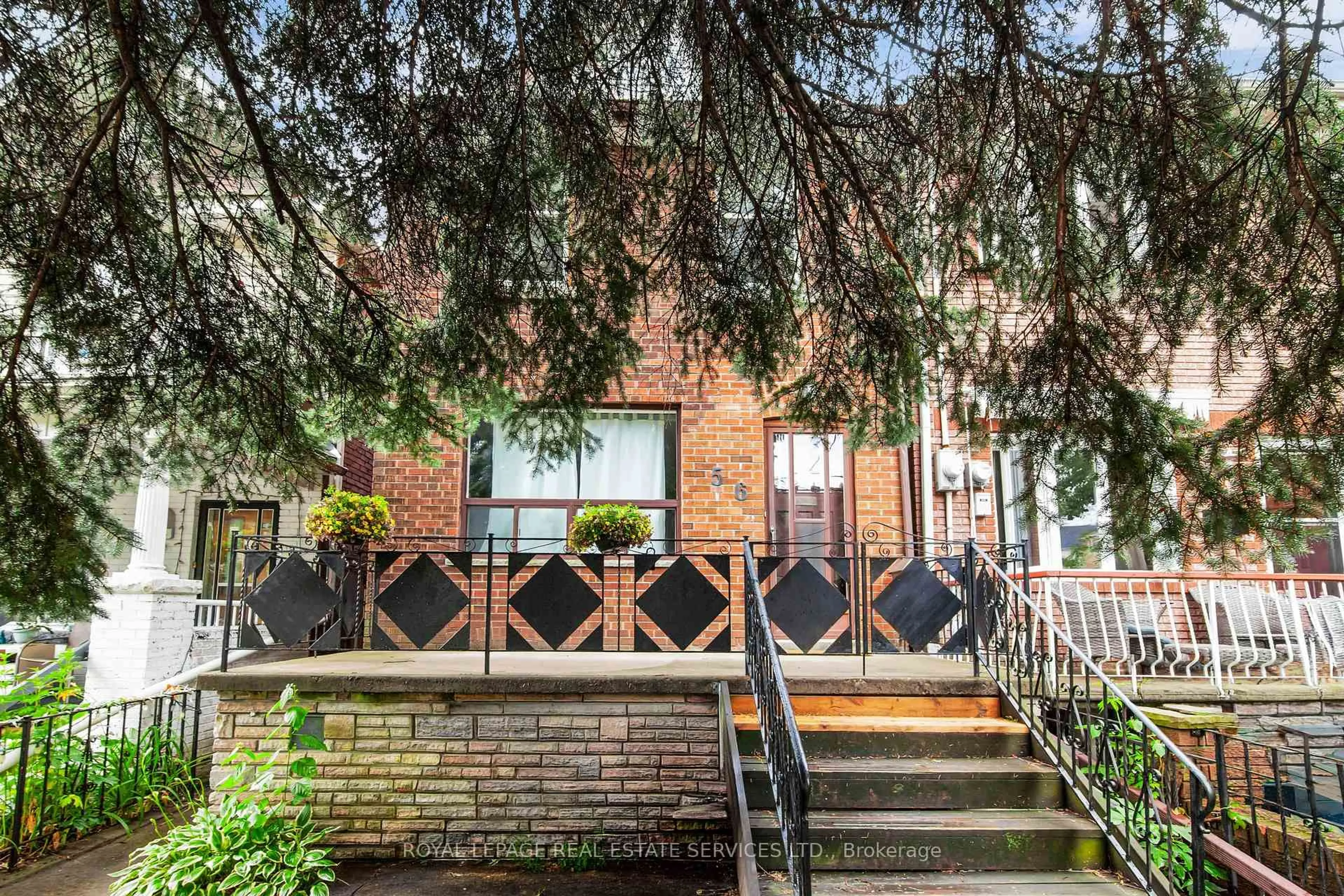 Unknown for 56 Arlington Ave, Toronto Ontario M6G 3K8