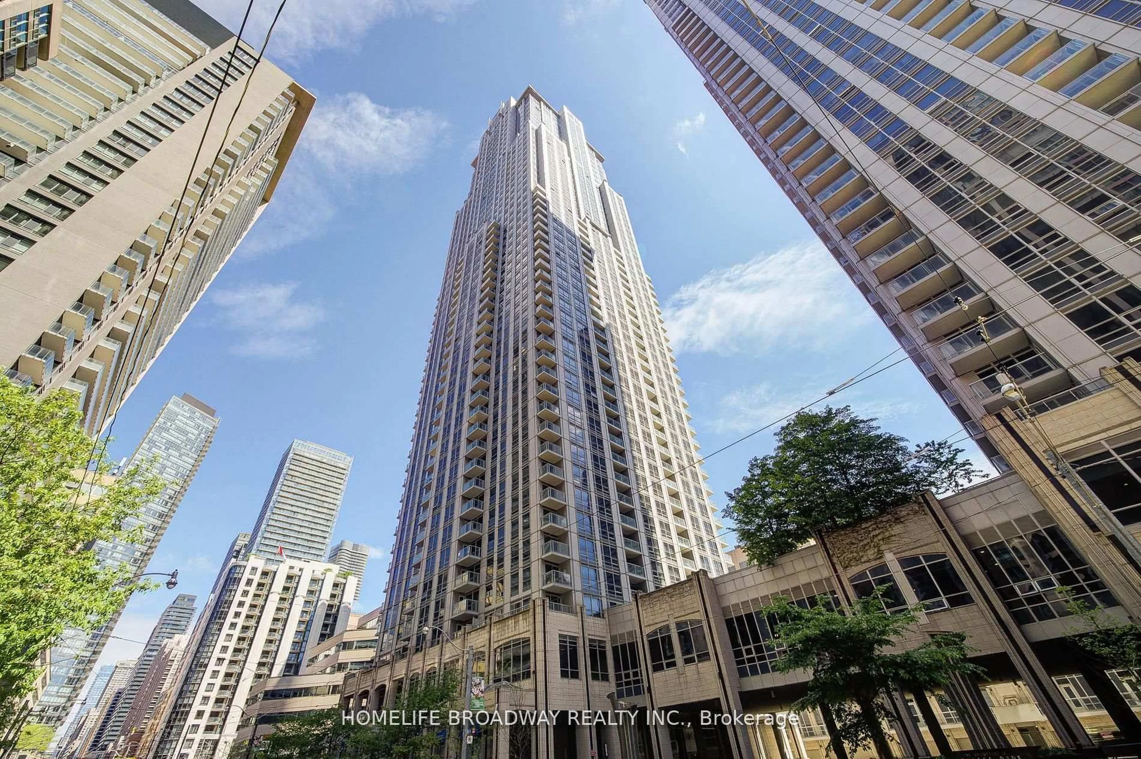 Indoor foyer for 763 Bay St #1111, Toronto Ontario M5G 2R3