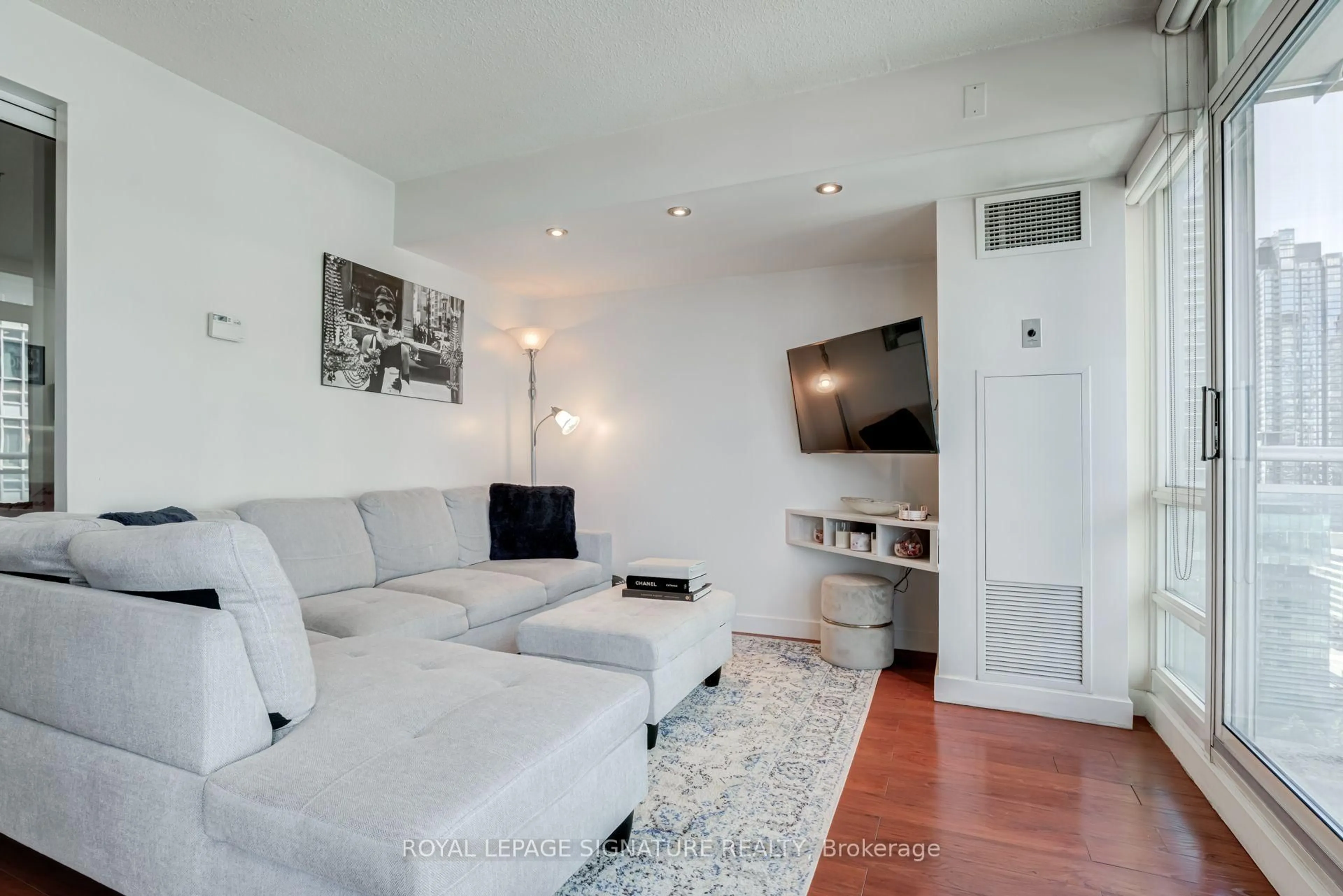 Living room with furniture, unknown for 381 Front St #2101, Toronto Ontario M5V 3R8
