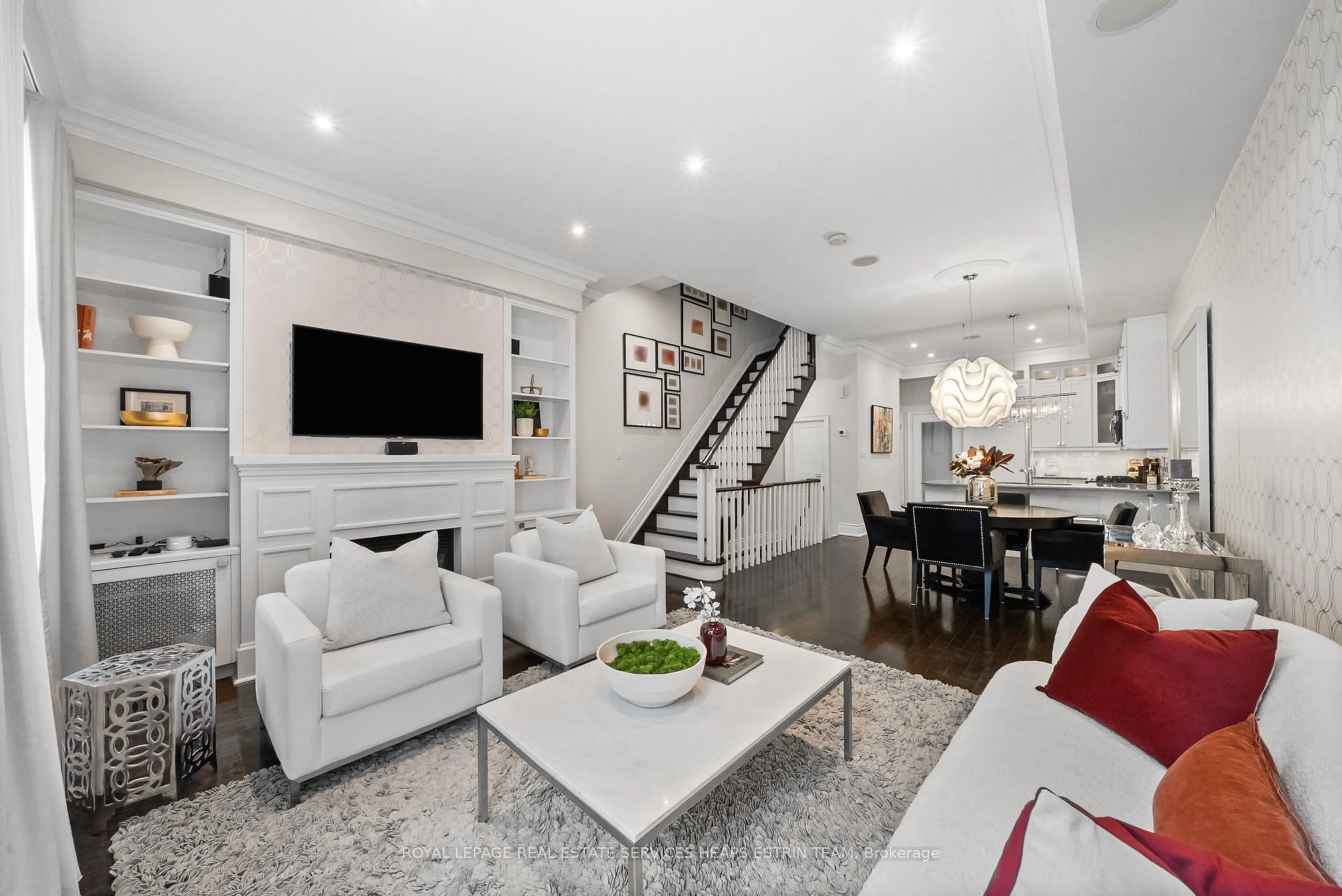 Living room with furniture, unknown for 208A Merton St, Toronto Ontario M4S 1A1