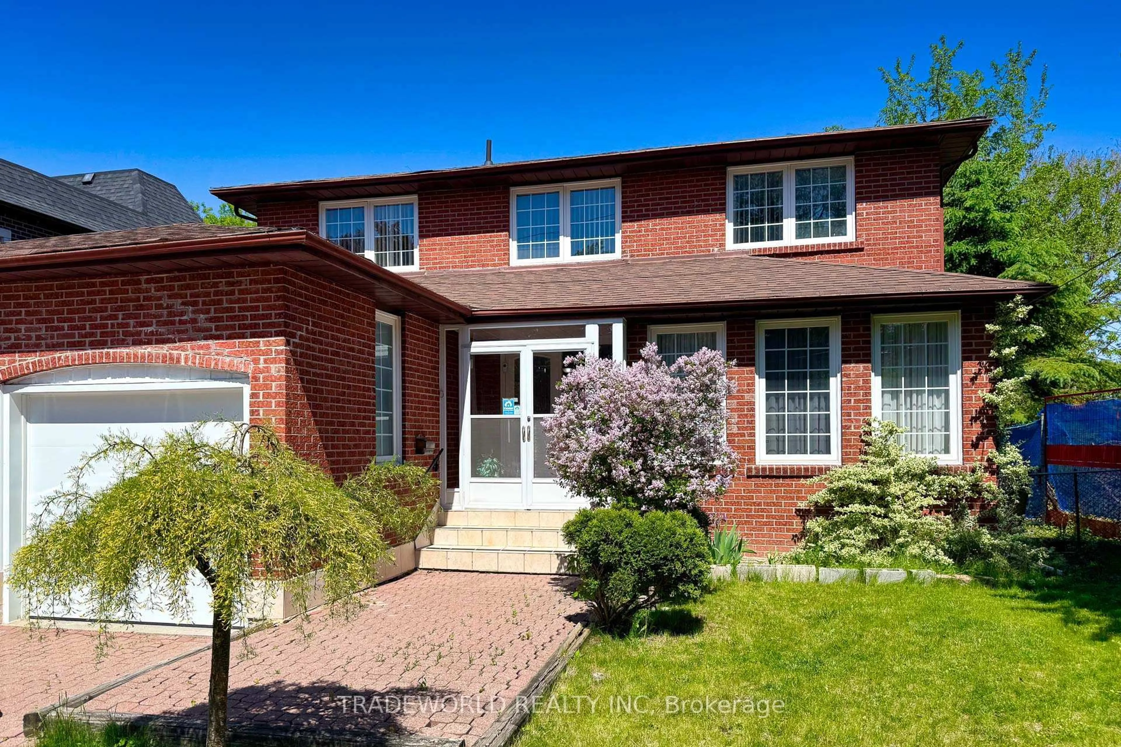 Home with brick exterior material, street for 46 Winlock Park, Toronto Ontario M2M 1Z2