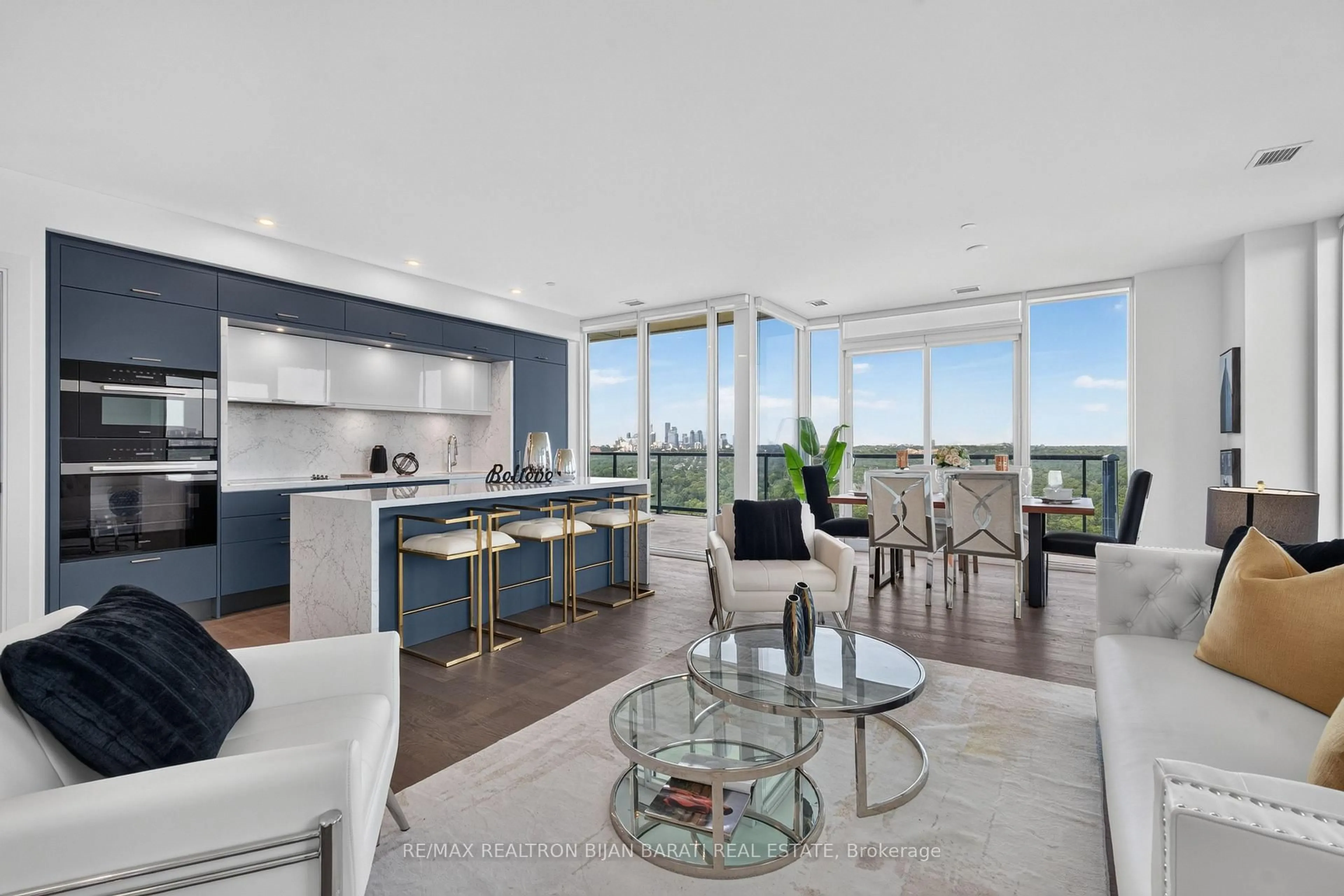 Open concept kitchen, unknown for 10 Inn On The Park Dr #1903, Toronto Ontario M3C 0P9