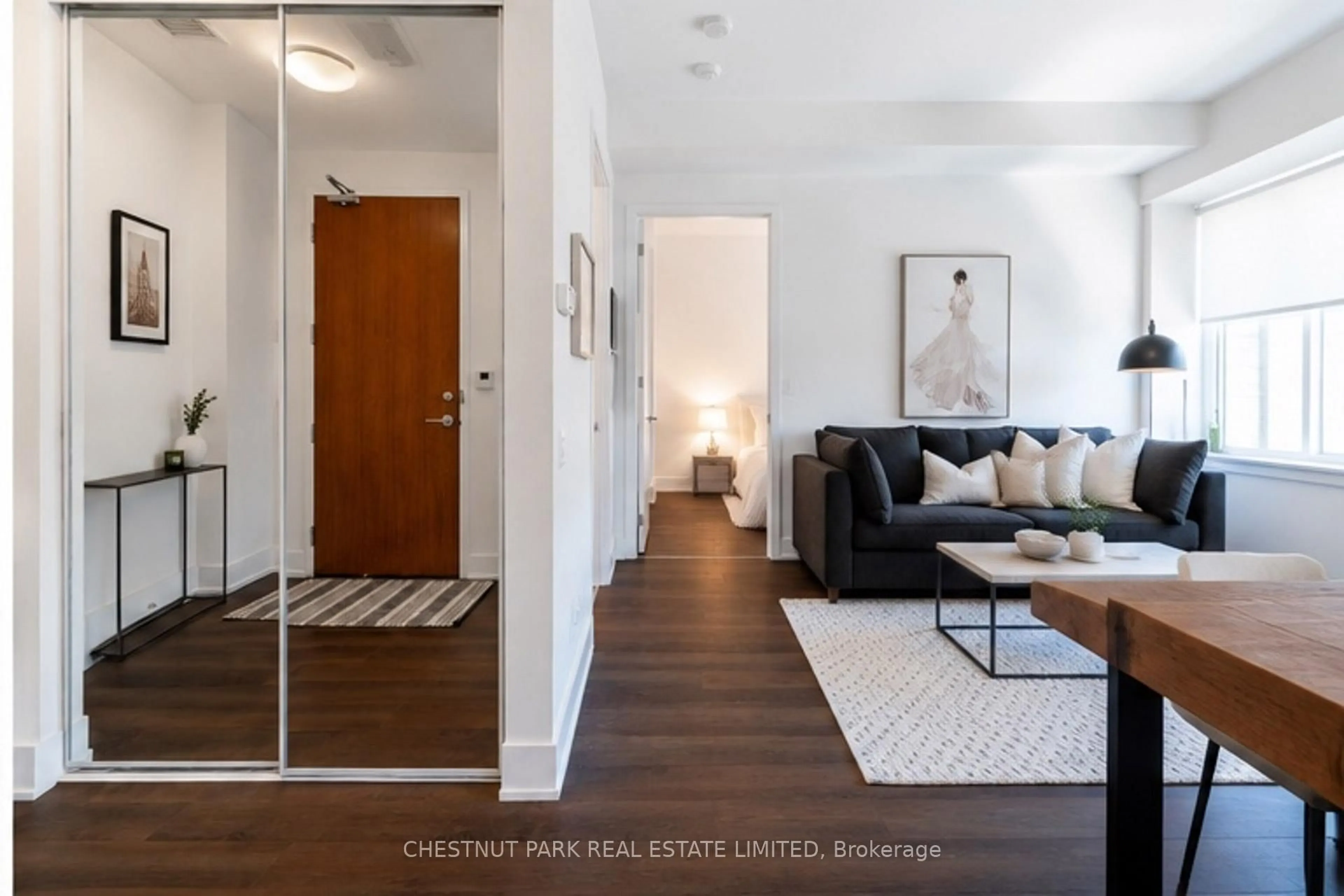 Indoor entryway for 111 St Clair Ave #320, Toronto Ontario M4V 1N5