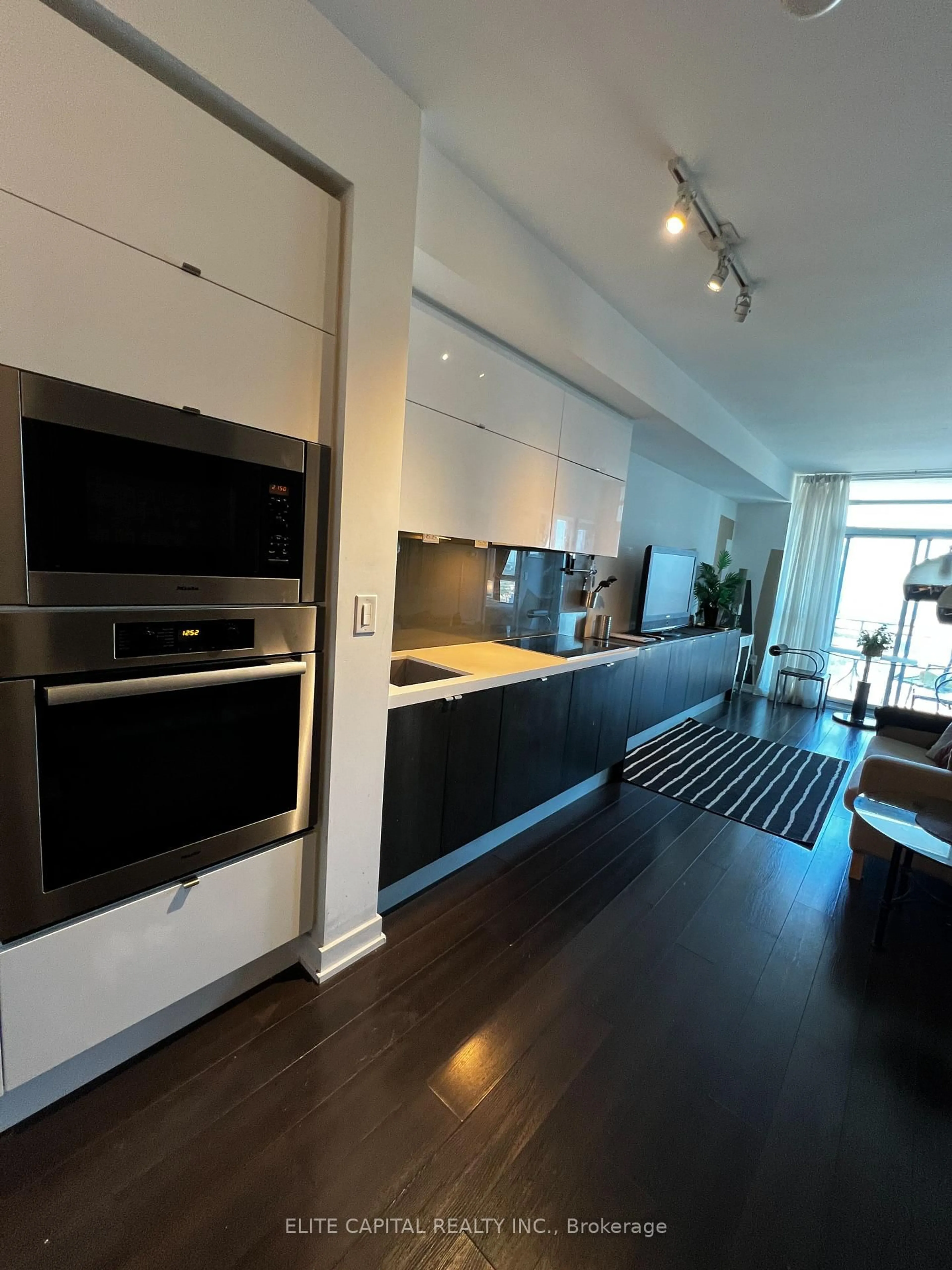 Contemporary kitchen, unknown for 21 Iceboat Terr #3610, Toronto Ontario M5V 4A9