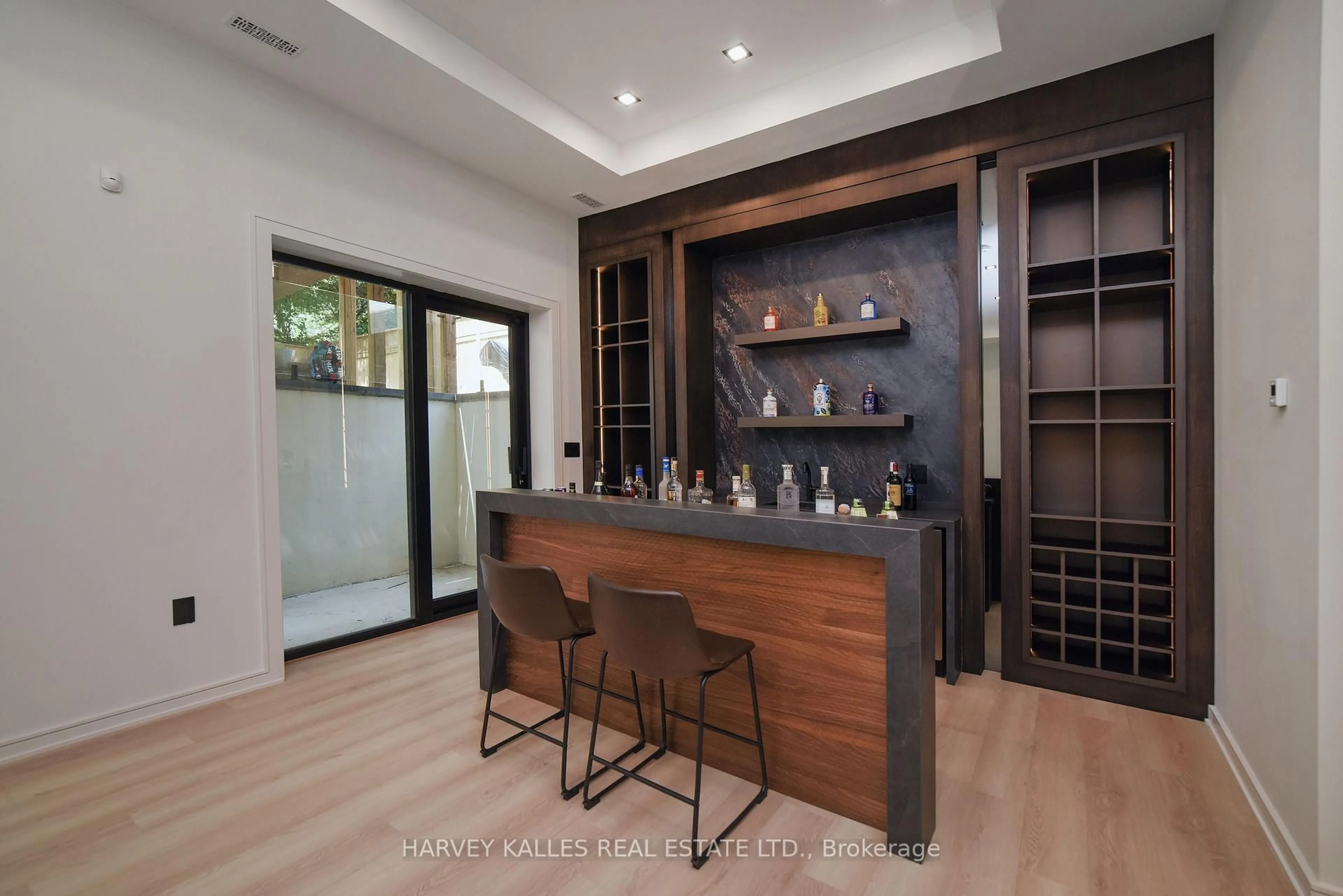Contemporary kitchen, unknown for 110 Mona Dr, Toronto Ontario M5N 2R4