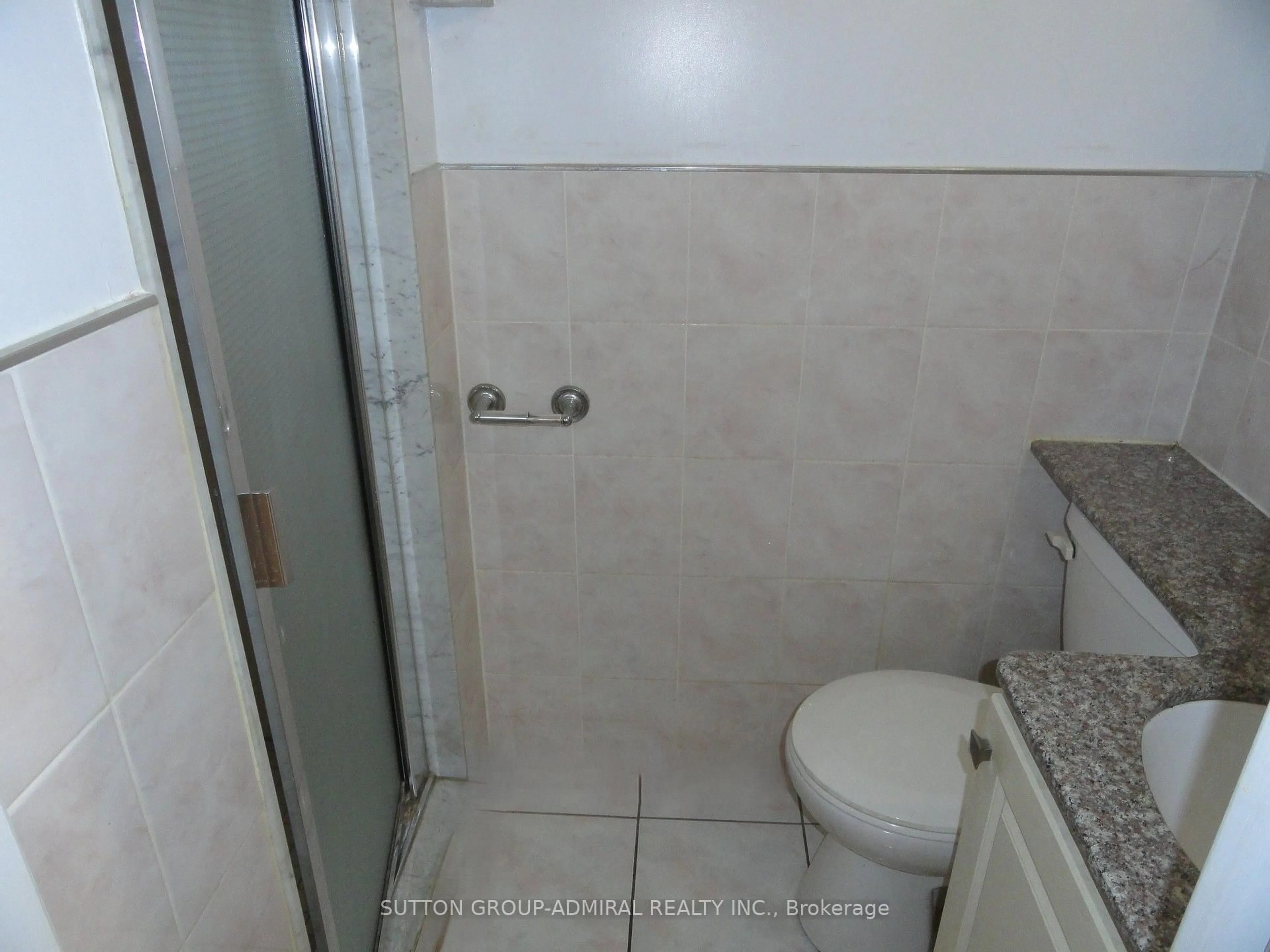 Standard bathroom, unknown for 79 Baldwin St, Toronto Ontario M5T 1L5