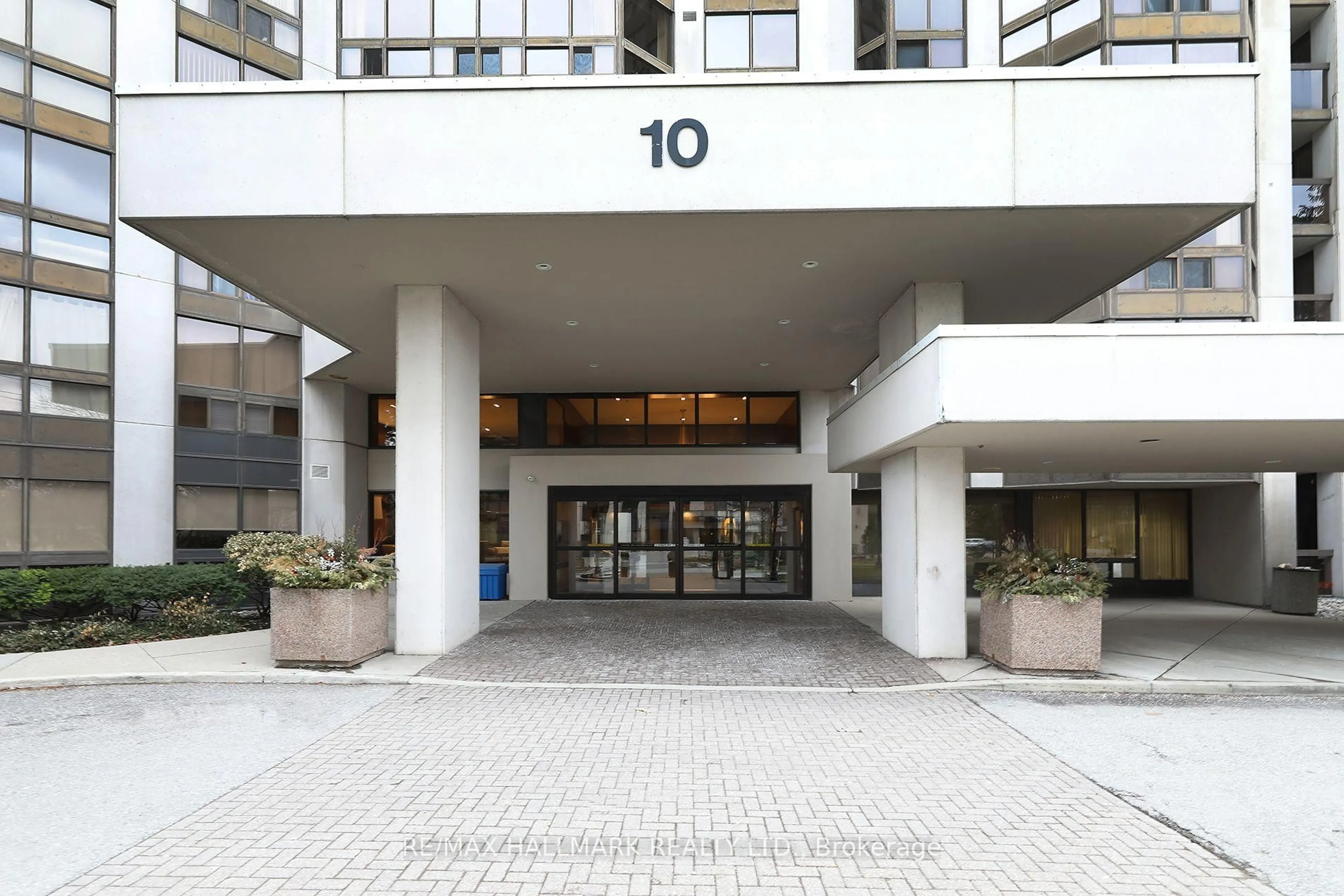 Lobby for 10 Kenneth Ave #1704, Toronto Ontario M2N 6K6