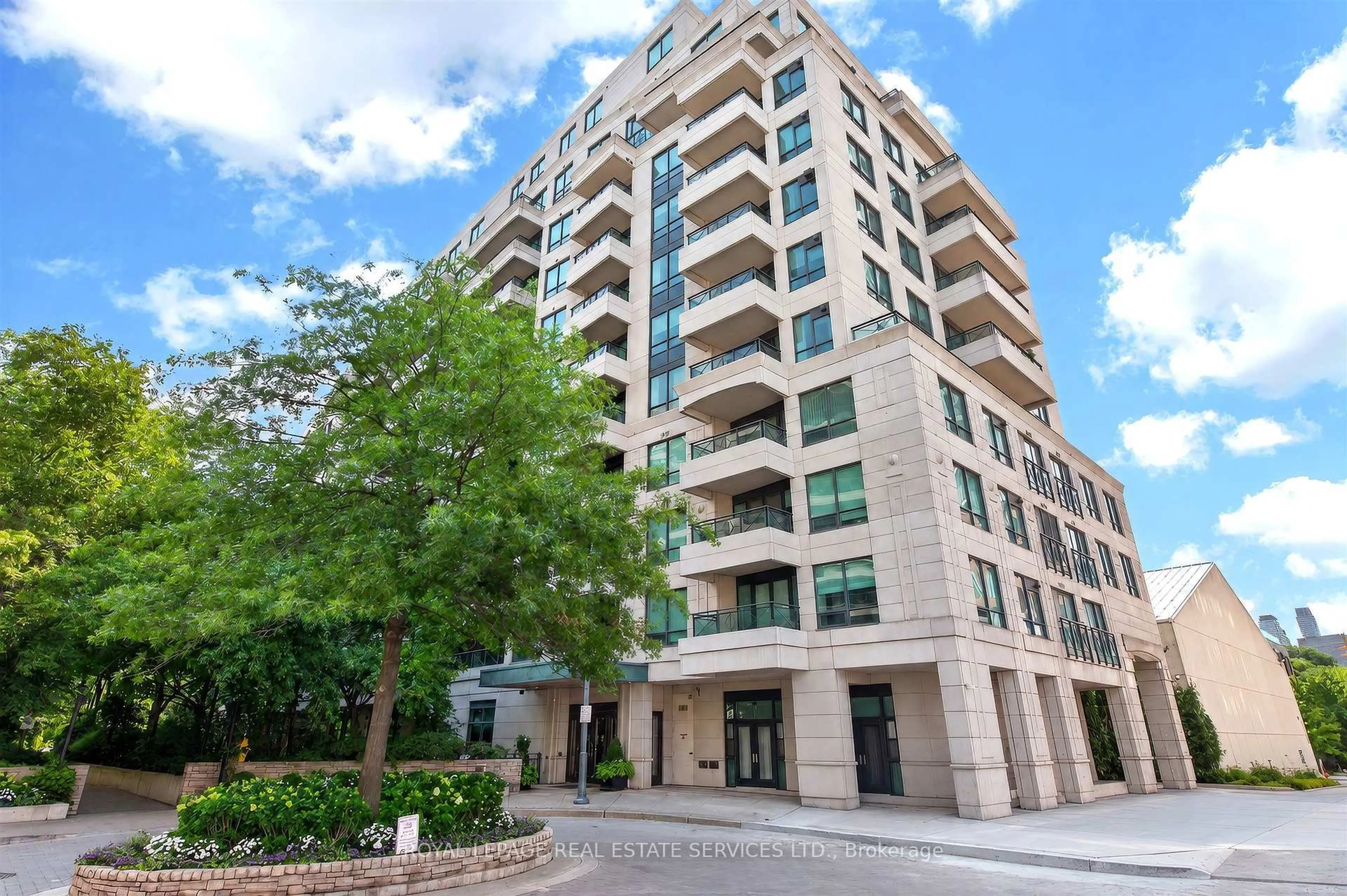 Indoor foyer for 25 Scrivener Sq #401, Toronto Ontario M4W 3Y6