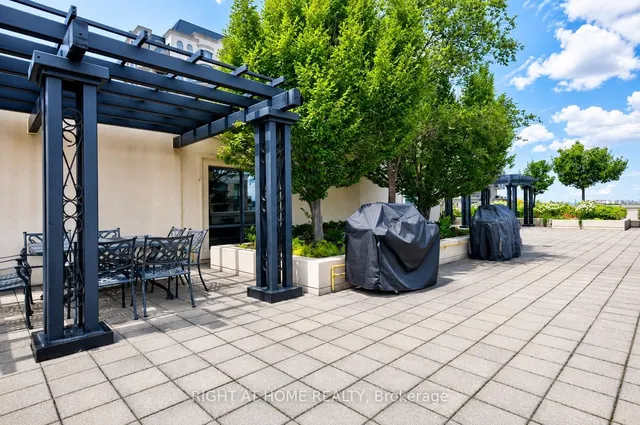 650 Sheppard Ave #403, Toronto 3