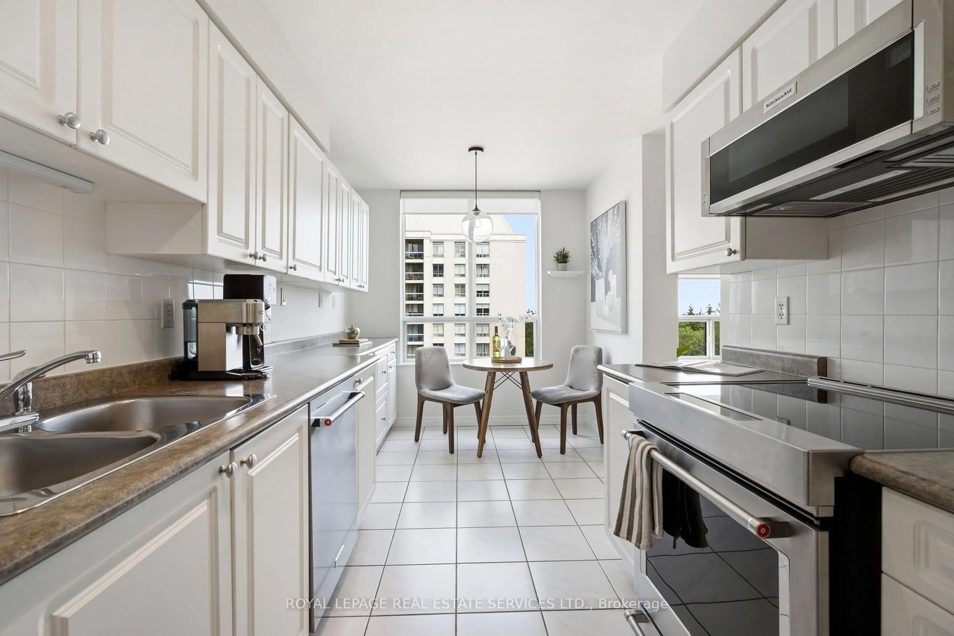 Standard kitchen, ceramic/tile floor for 195 Merton St #1007, Toronto Ontario M4S 3H6