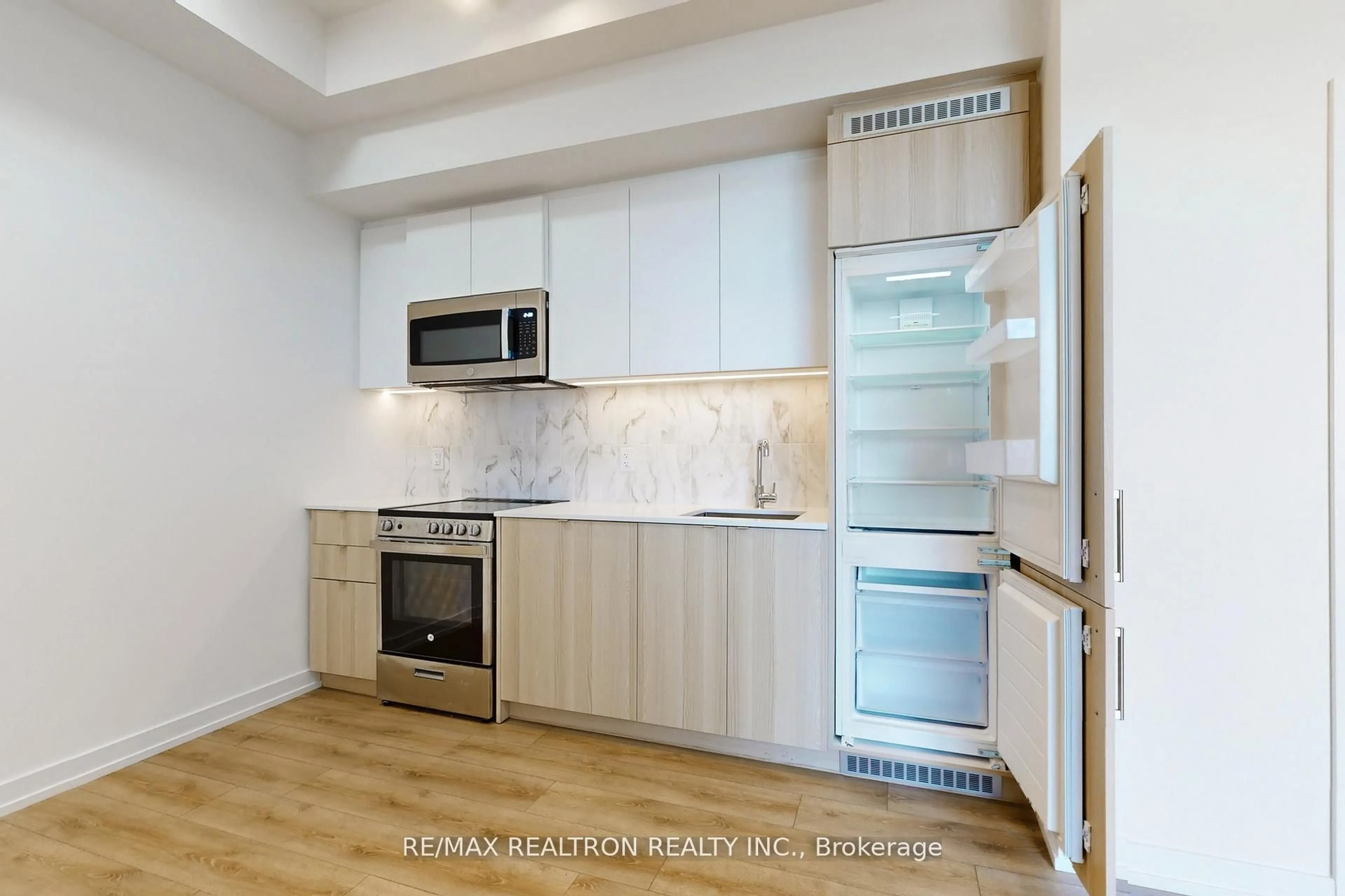 Unknown for 500 Dupont St #301, Toronto Ontario M6G 0B8