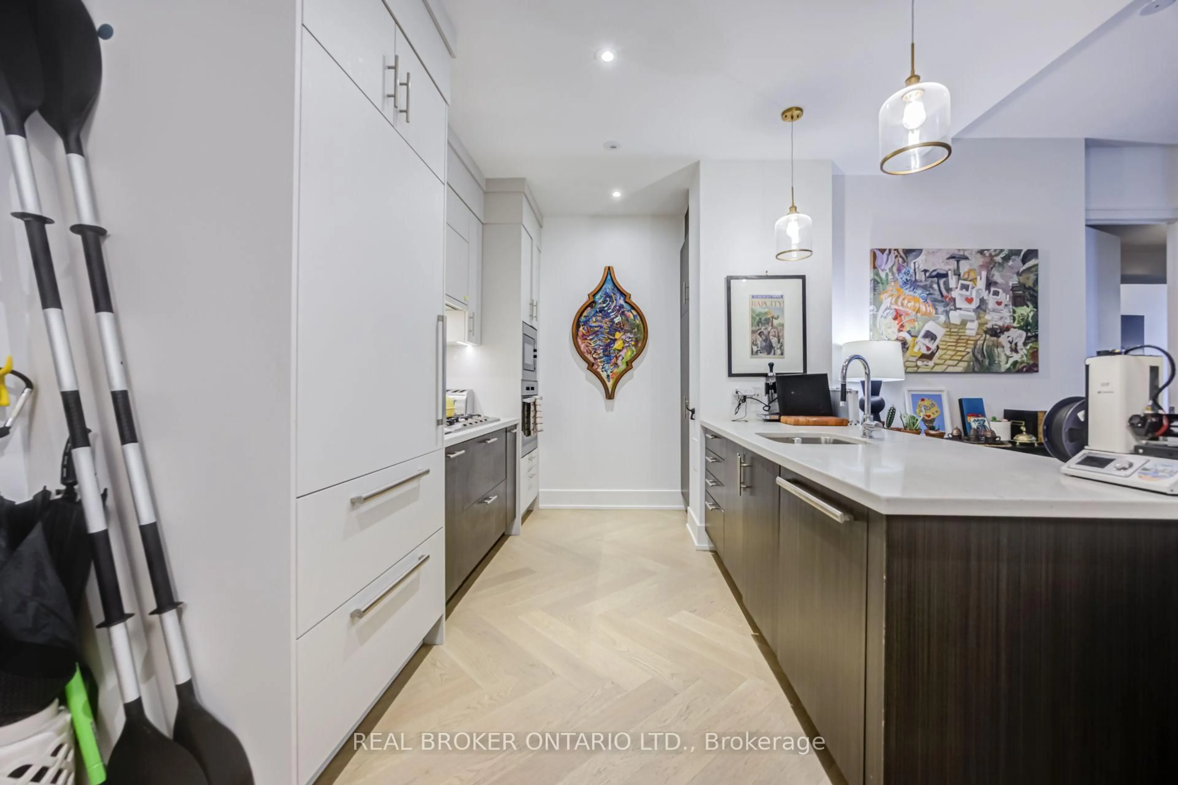 Contemporary kitchen, ceramic/tile floor for 29 Queens Quay #916, Toronto Ontario M5E 0A4