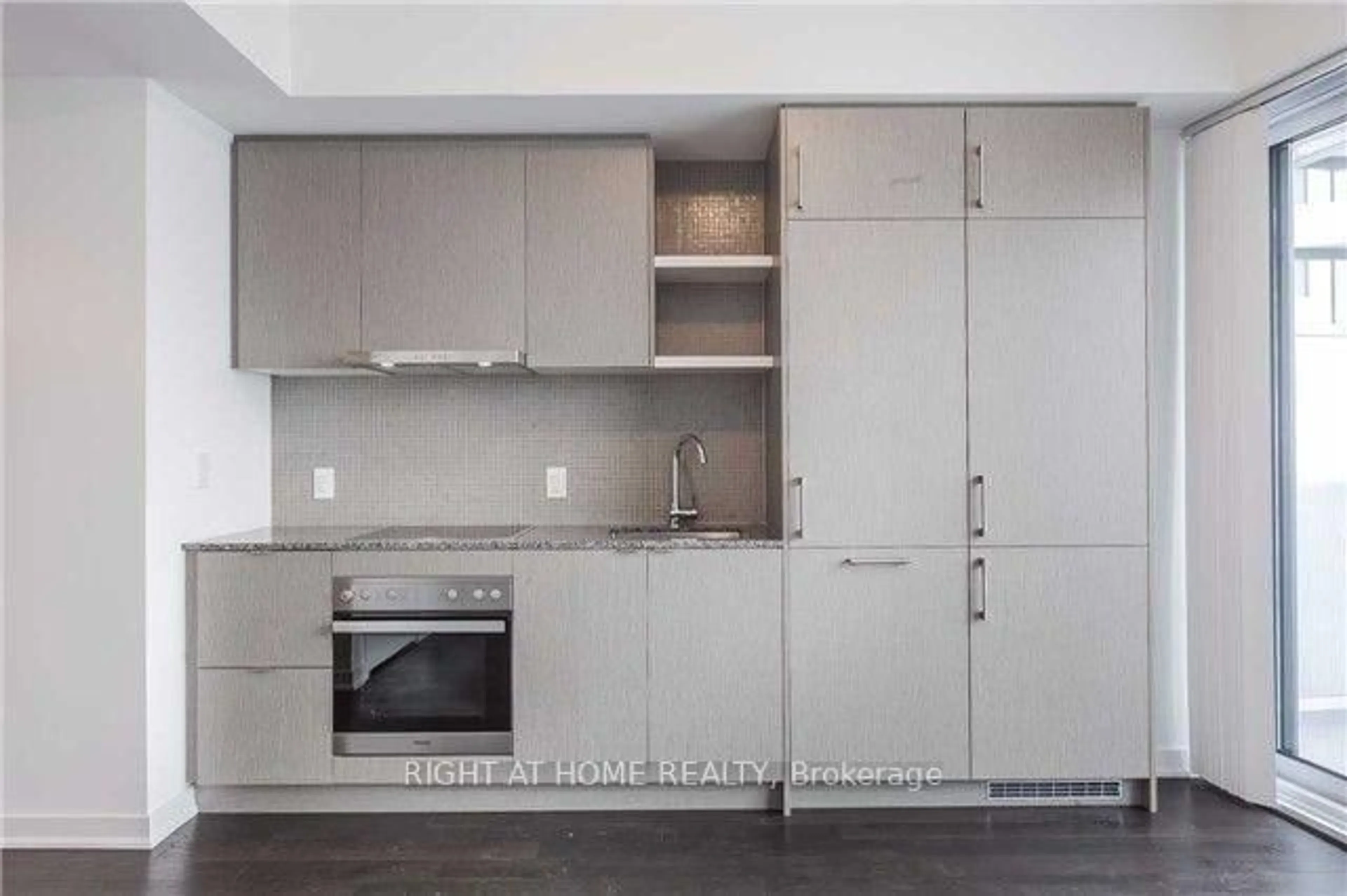 Standard kitchen, wood/laminate floor for 100 Harbour St #2408, Toronto Ontario M5J 2T5