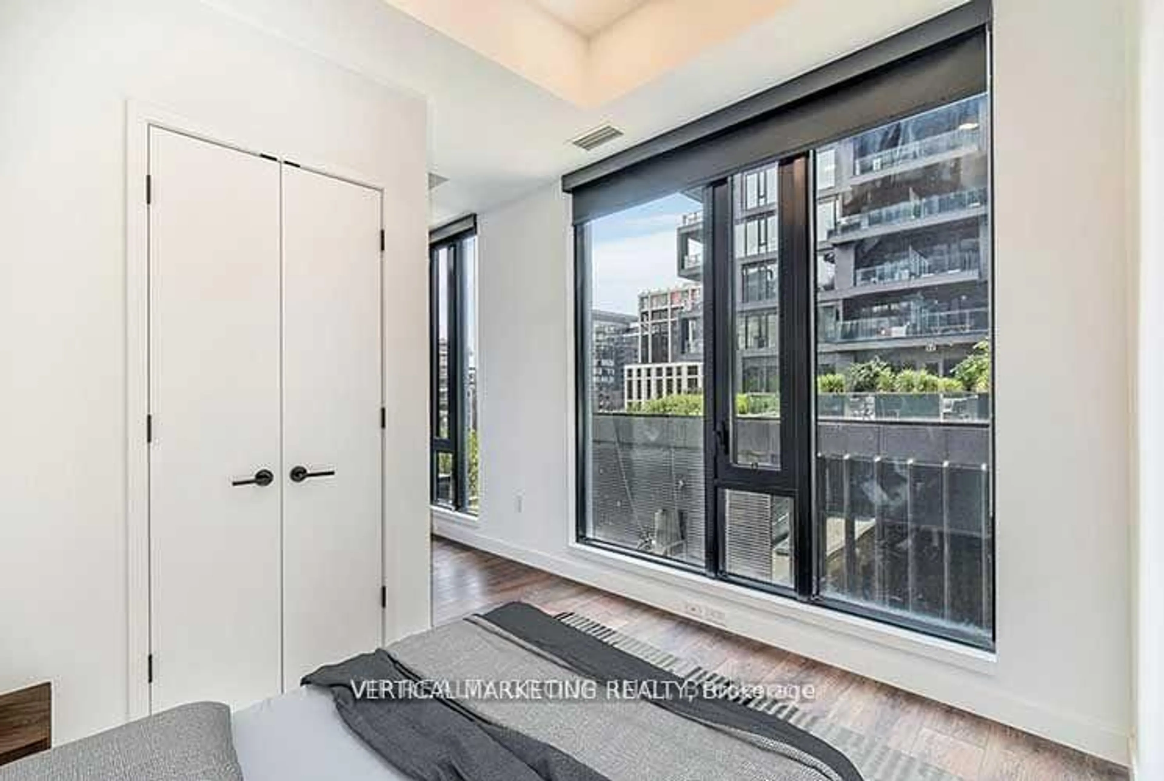 Unknown for 505 Richmond St #423, Toronto Ontario M5V 0P4