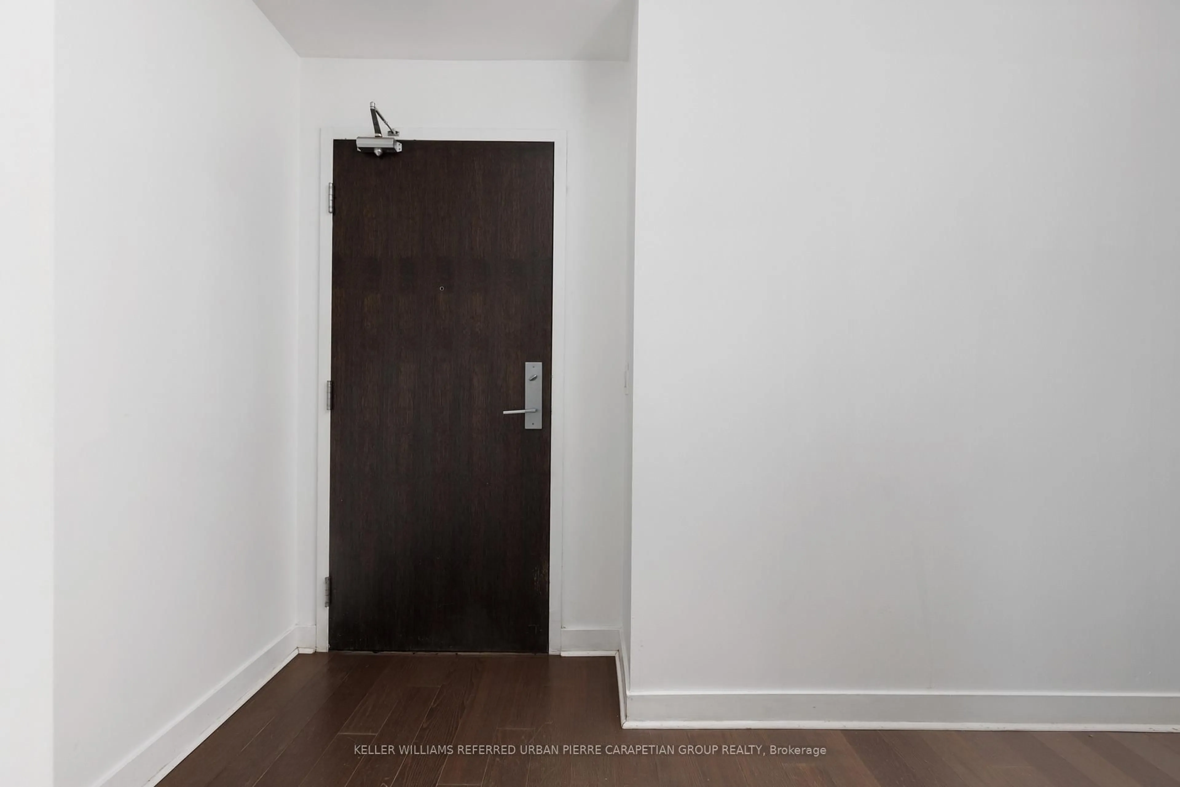 Indoor entryway for 156 Portland St #610, Toronto Ontario M5V 0G1