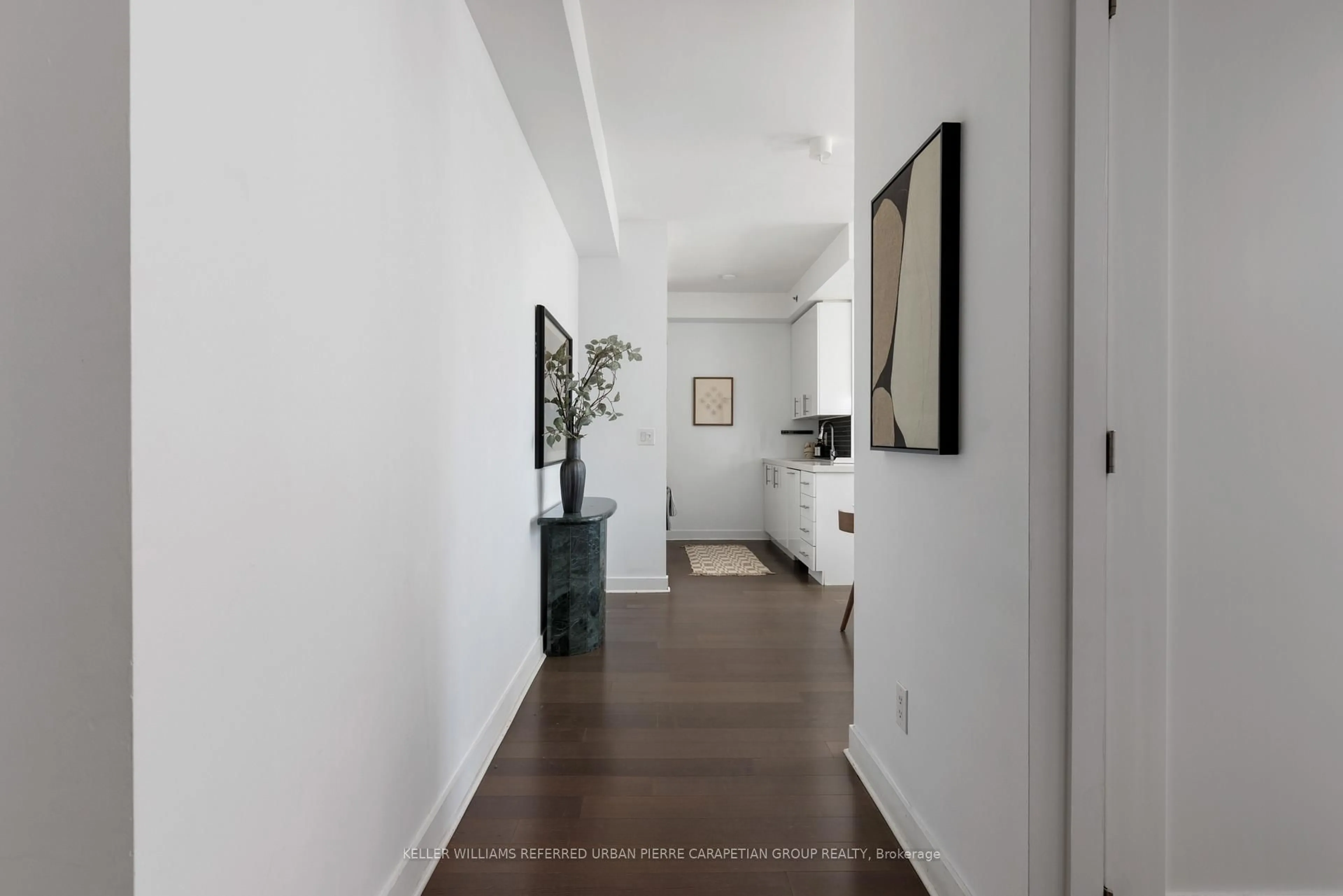 Indoor entryway for 156 Portland St #610, Toronto Ontario M5V 0G1