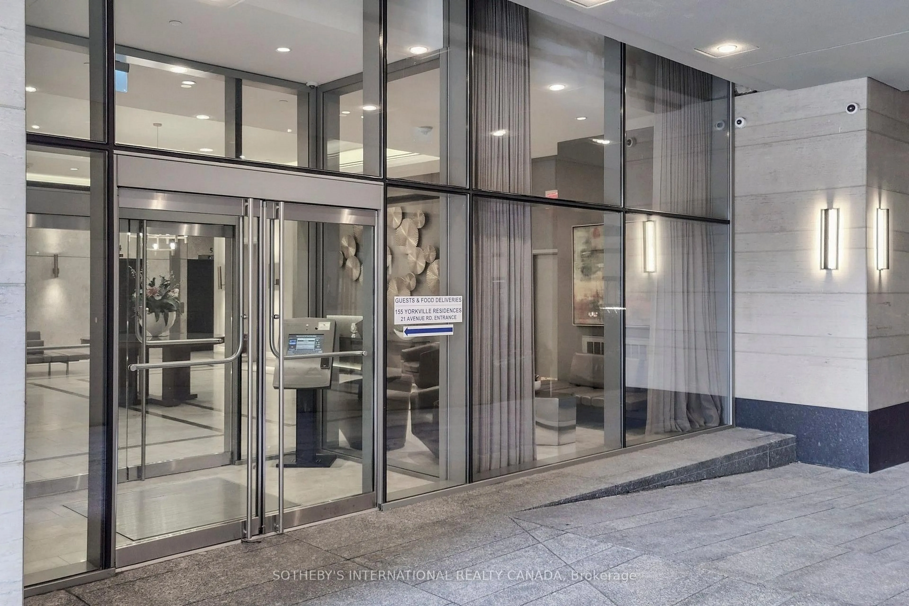 Indoor foyer for 155 Yorkville Ave #917, Toronto Ontario M5R 0B4