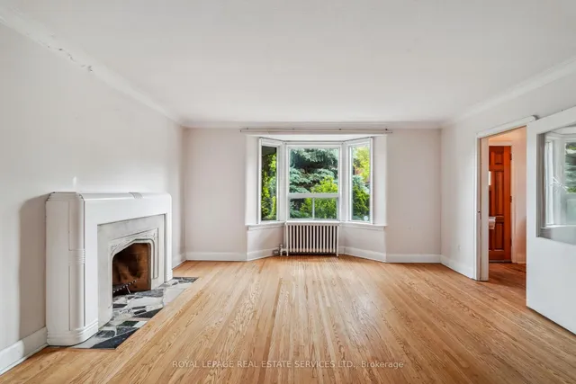 326 Lawrence Ave, Toronto 5
