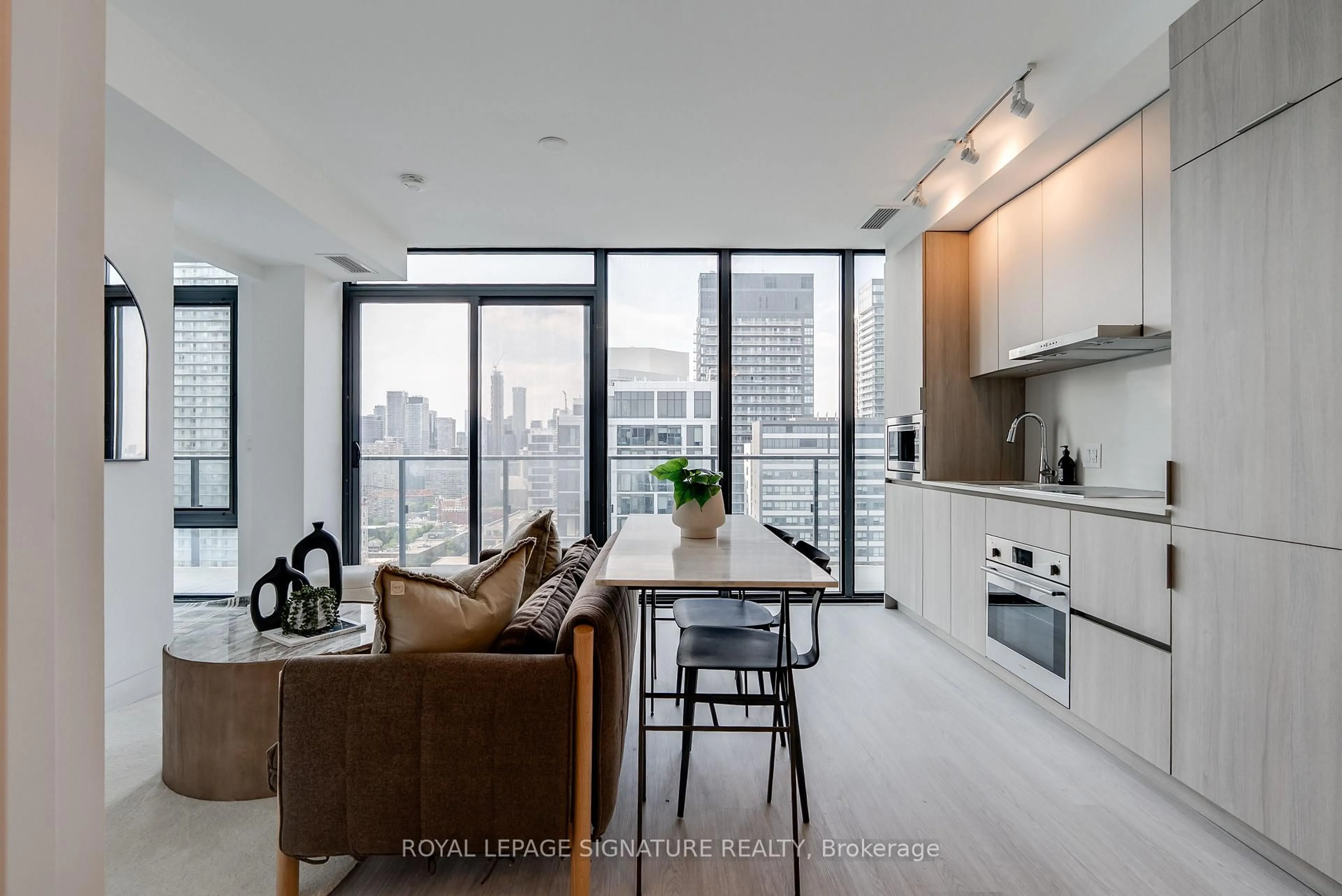 Open concept kitchen, unknown for 47 Mutual St #3204, Toronto Ontario M5B 0C6