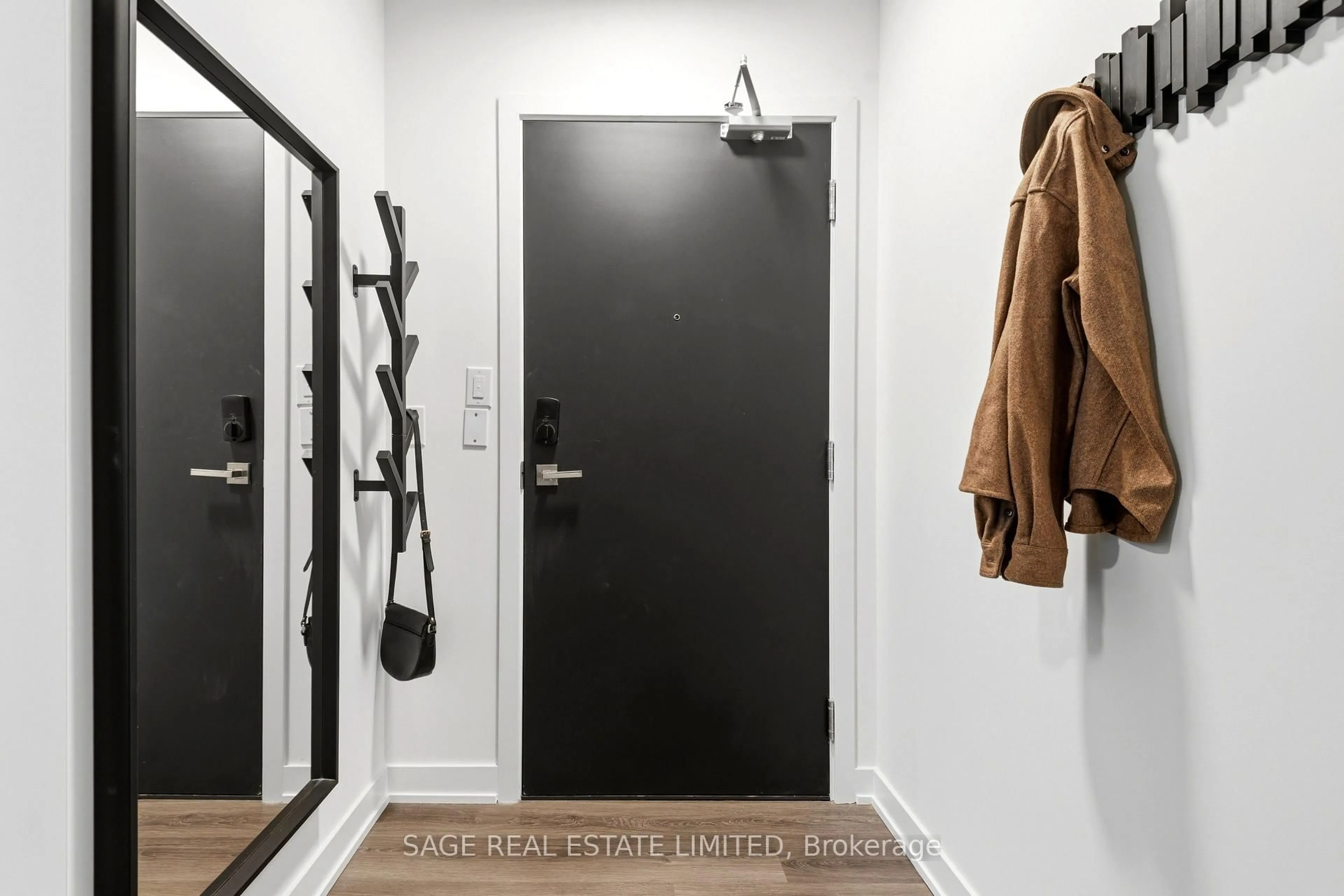 Indoor entryway for 840 St Clair Ave #704, Toronto Ontario M6C 0A4