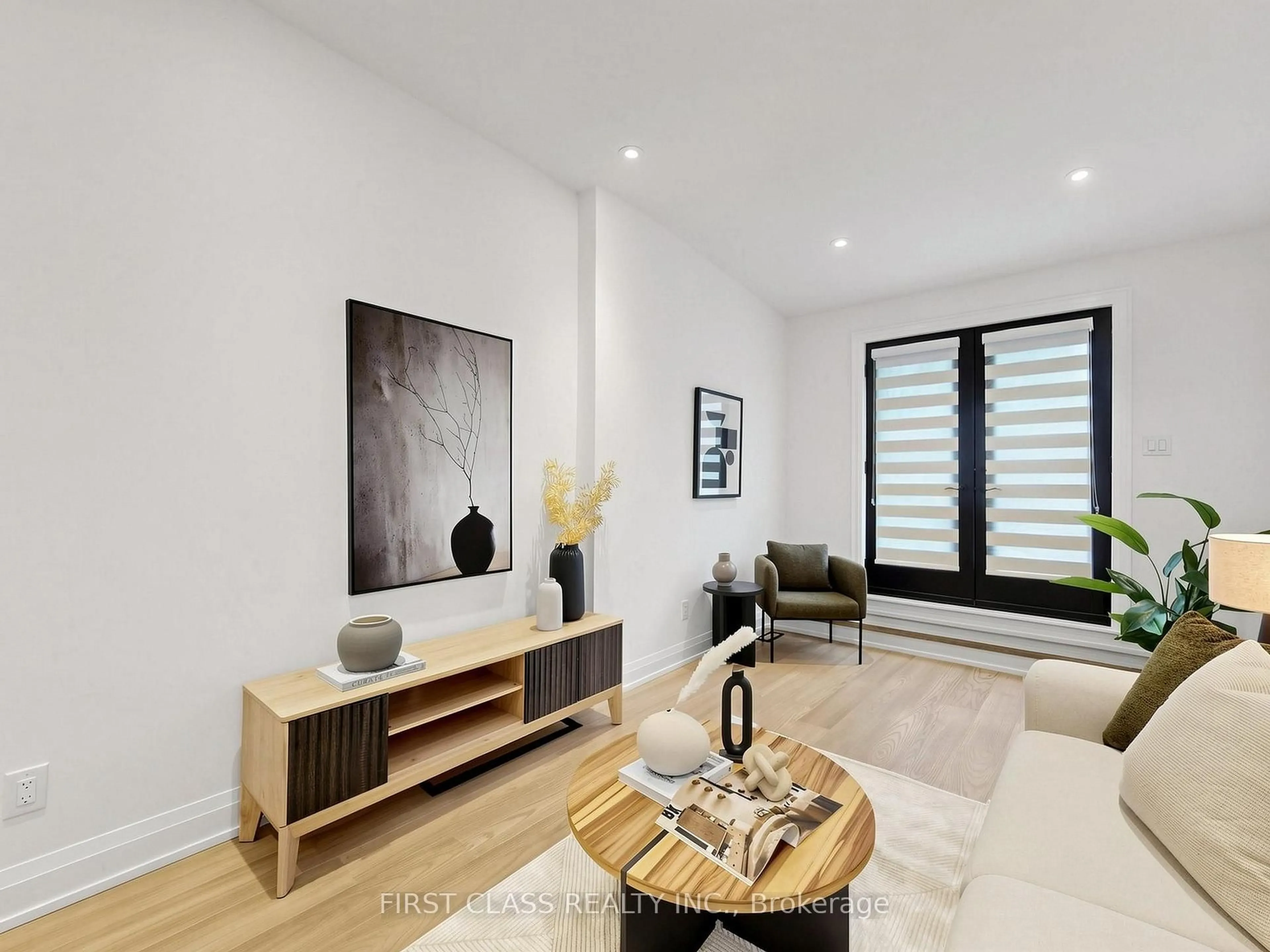 Living room with furniture, unknown for 174 Manning Ave, Toronto Ontario M6J 2K5