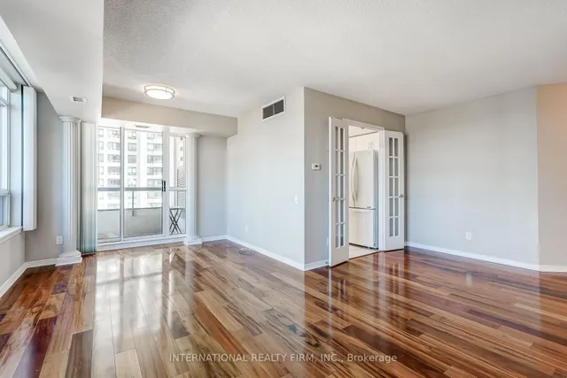 8 Hillcrest Ave #906, Toronto 3